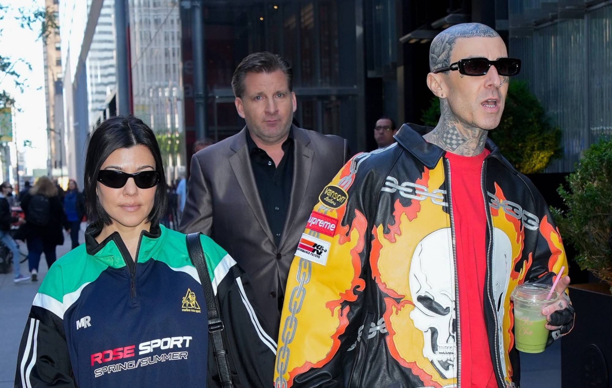 Kourtney Kardashian "se encuentra mejor" tras su breve estancia en el hospital y la cancelación de la gira de Blink-182