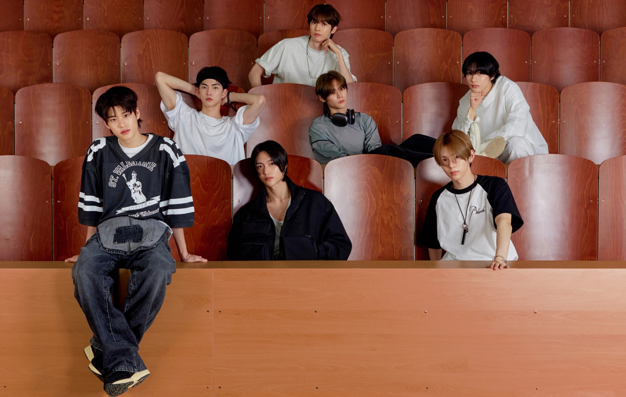 La nueva boyband de SM Entertainment RIIZE debuta con 'Get A Guitar'