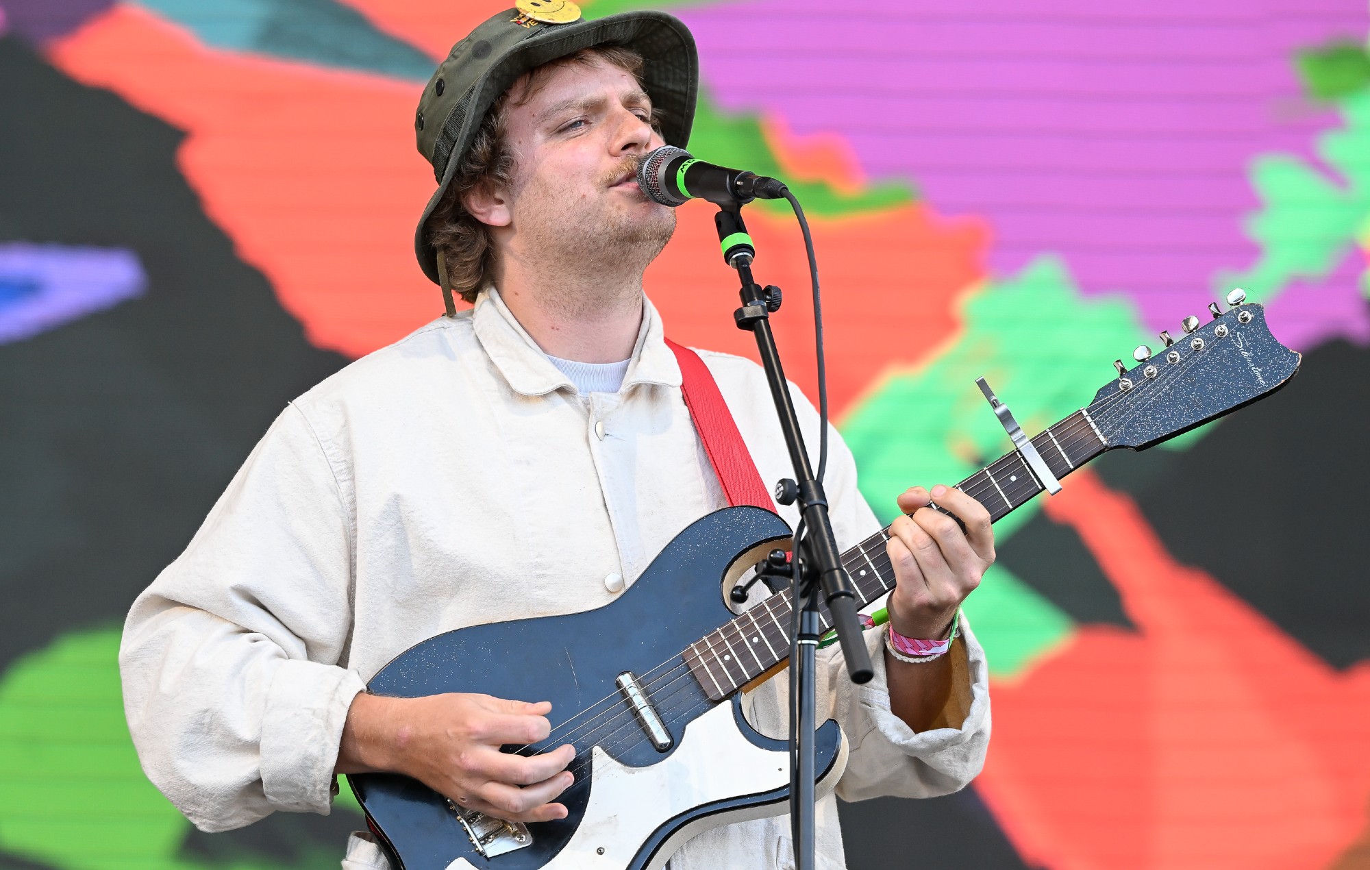 Mac DeMarco explica por qué odia los pedales de guitarra