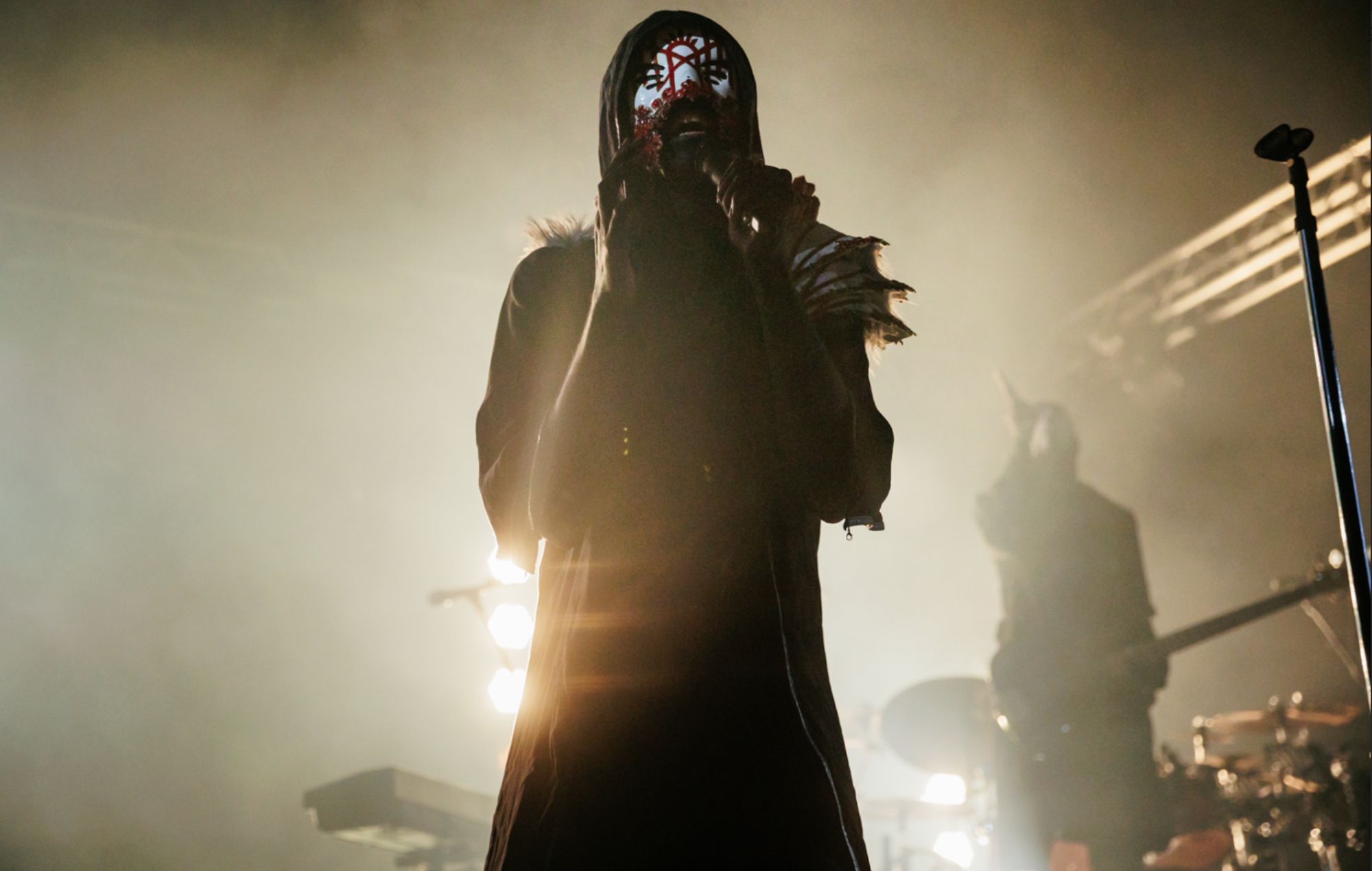 Sleep Token llama a la gente que finge estar en la banda