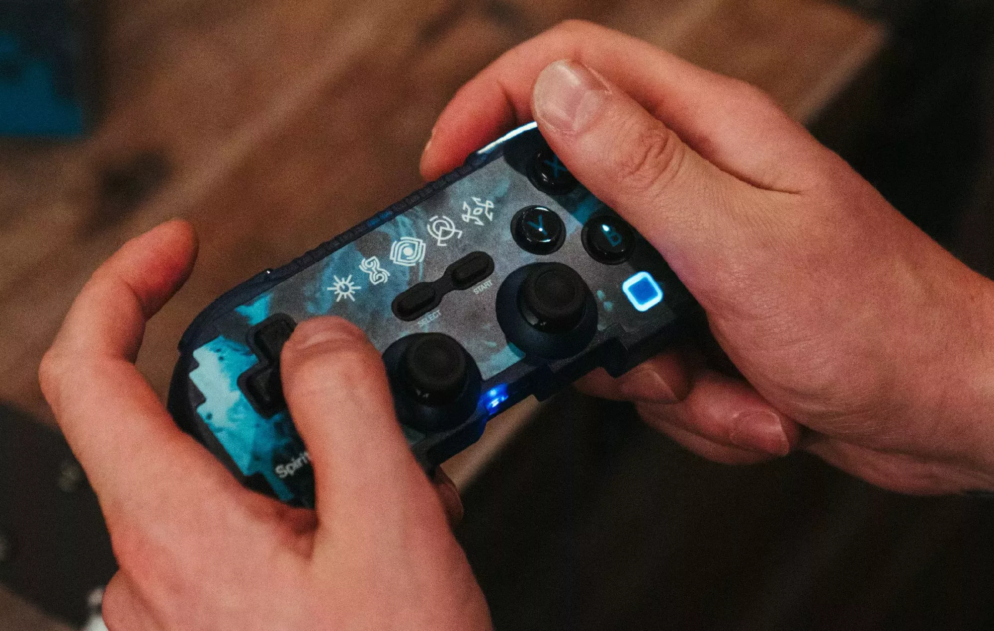 Spiritbox desvela un mando de Nintendo Switch personalizado por el aniversario de 'Eternal Blue'