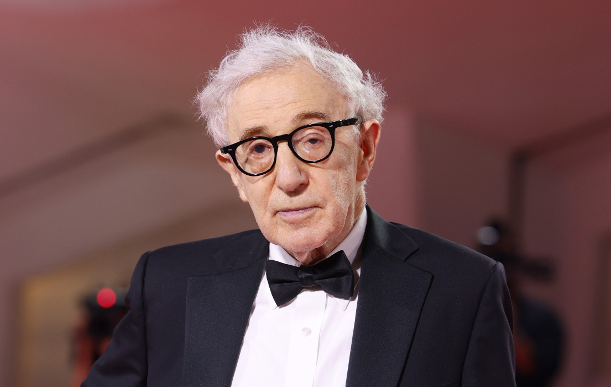 Woody Allen califica de "tonta" la cultura de la cancelación y mantiene su inocencia sobre las acusaciones de abuso sexual