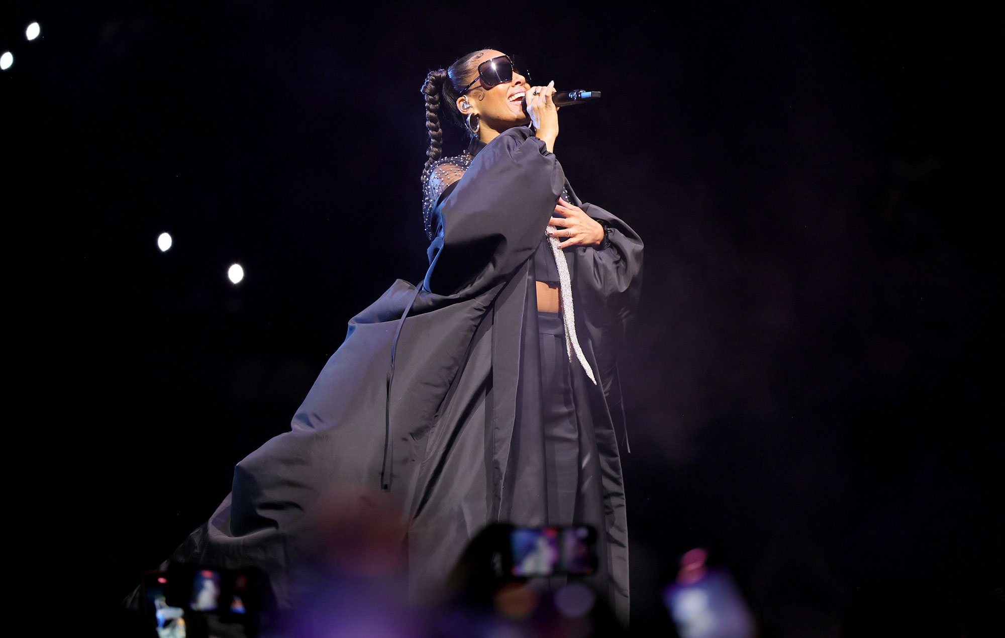 Alicia Keys niega intención antisemita con referencia a parapente en Instagram