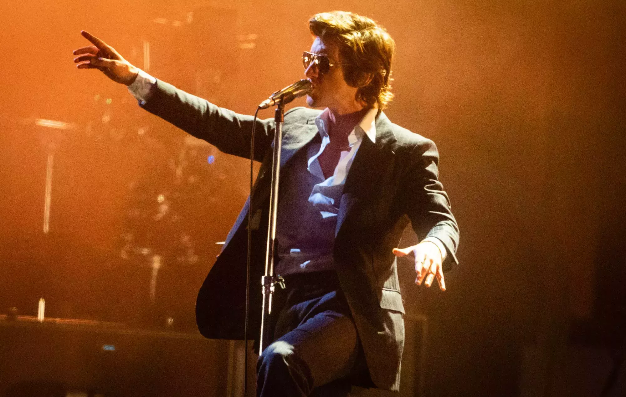 Arctic Monkeys se unen a James Ford y Miles Kane en la última noche de la gira mundial 