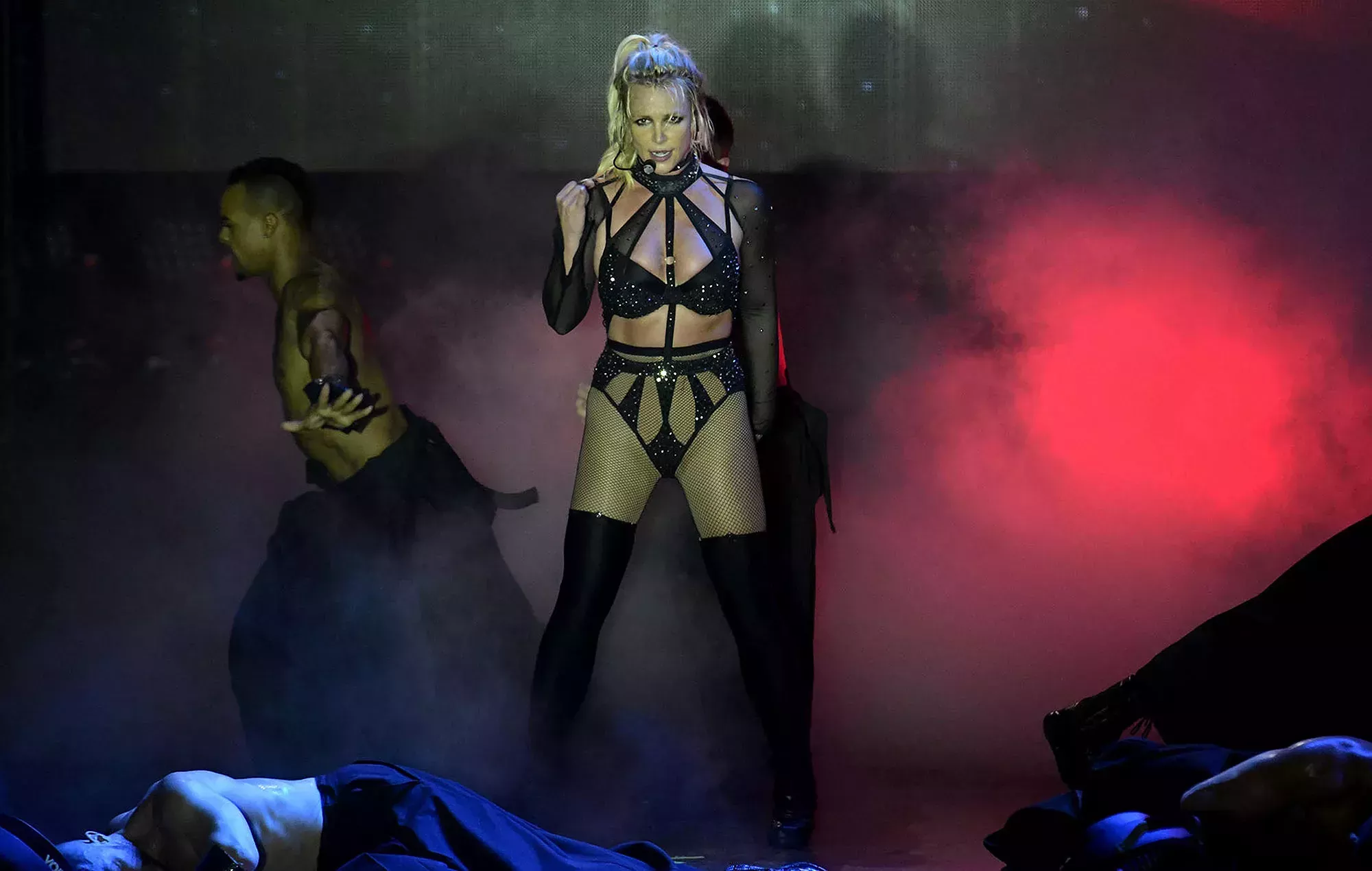 Britney Spears critica a la policía por un control de bienestar por un falso baile con cuchillos: 