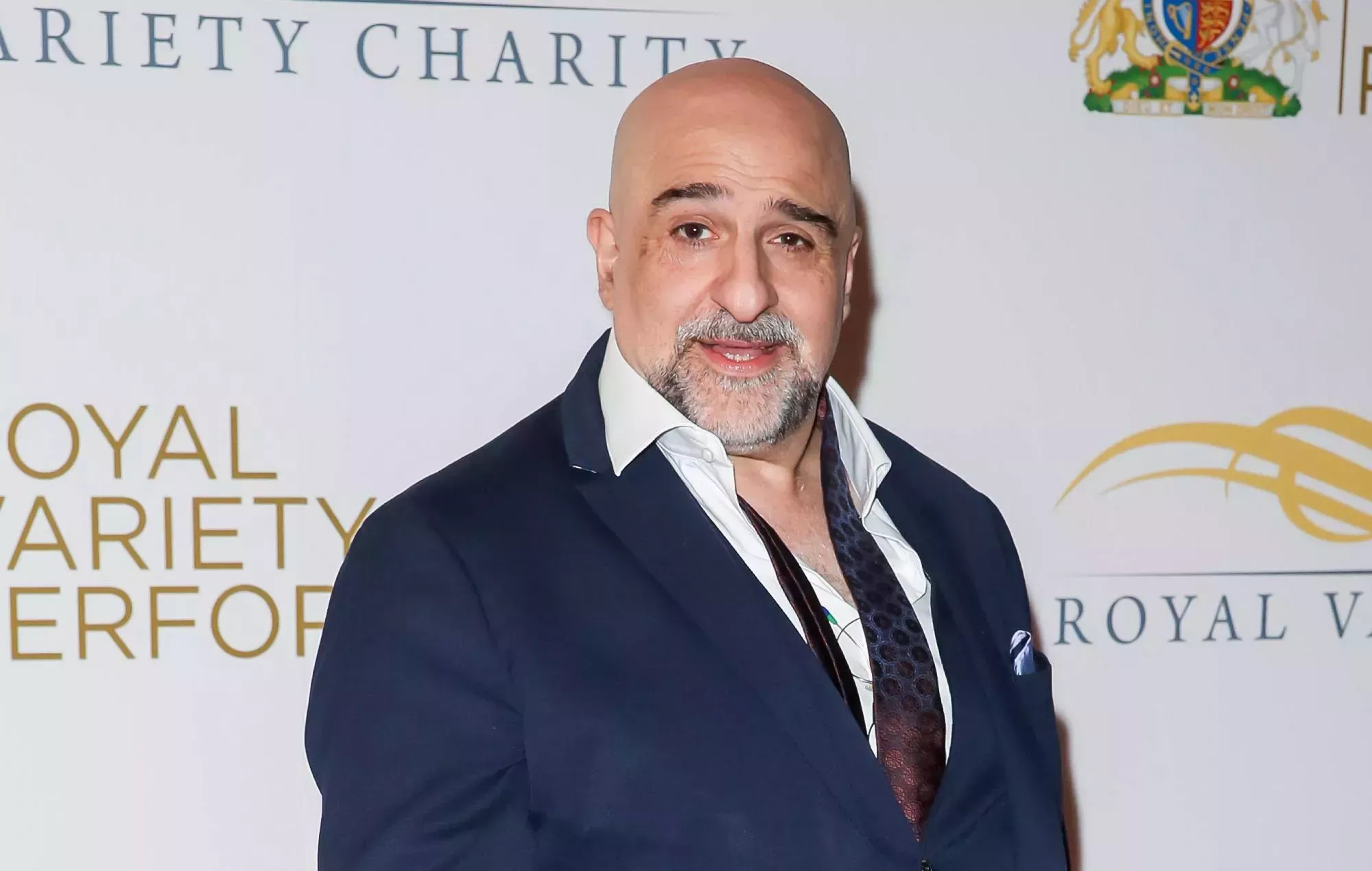 Cancelado el espectáculo de Omid Djalili por 