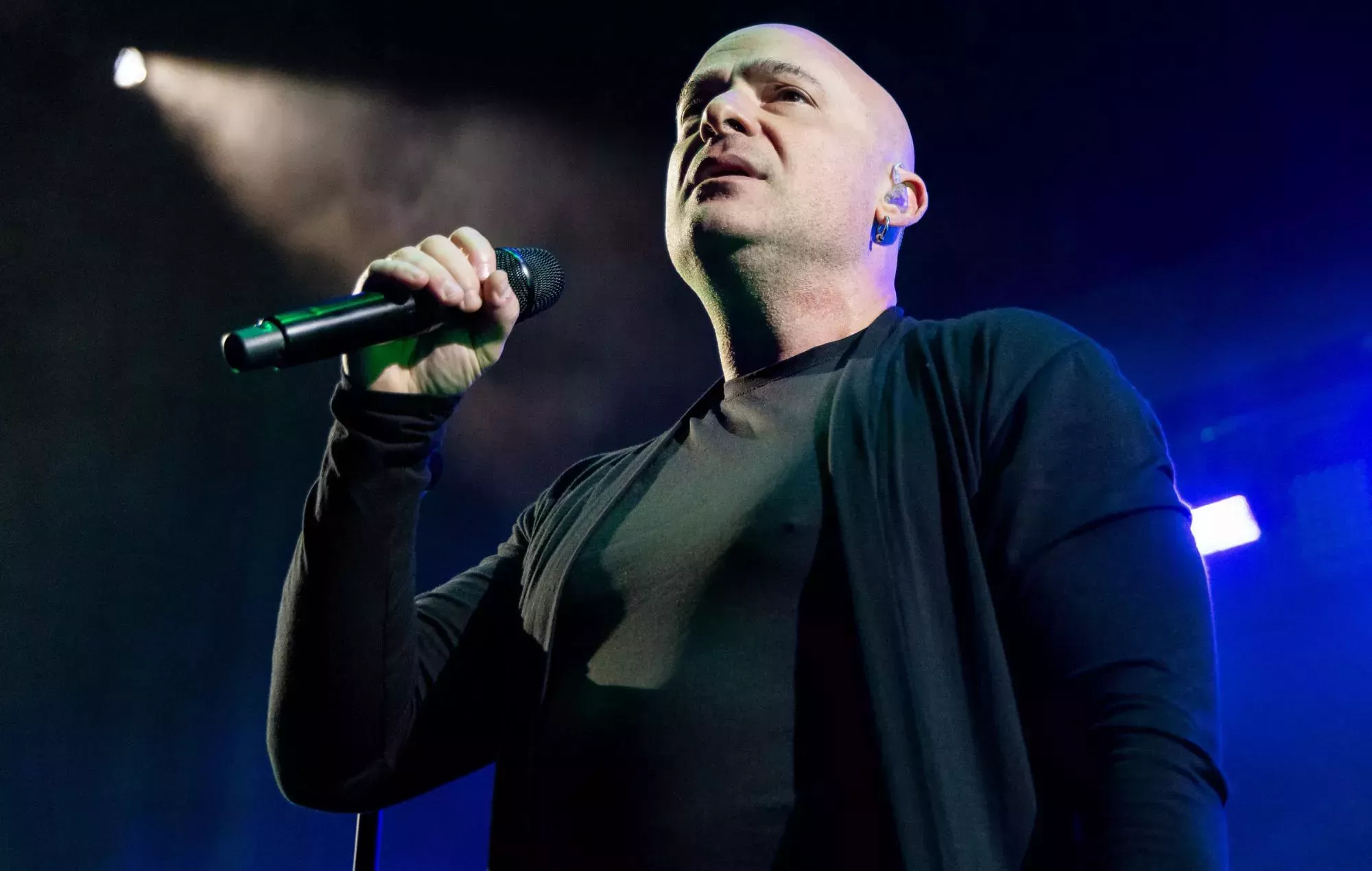 David Draiman, de Disturbed, pide que se devuelva sano y salvo el cachorro de su familia
