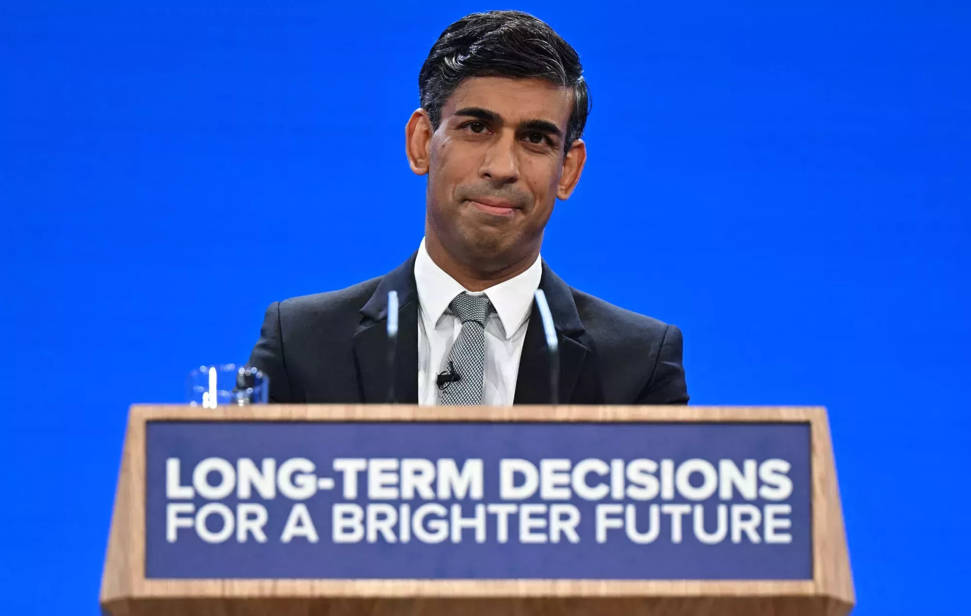 El centro de Manchester se llena de anuncios contra los conservadores por abandonar el sector de los eventos