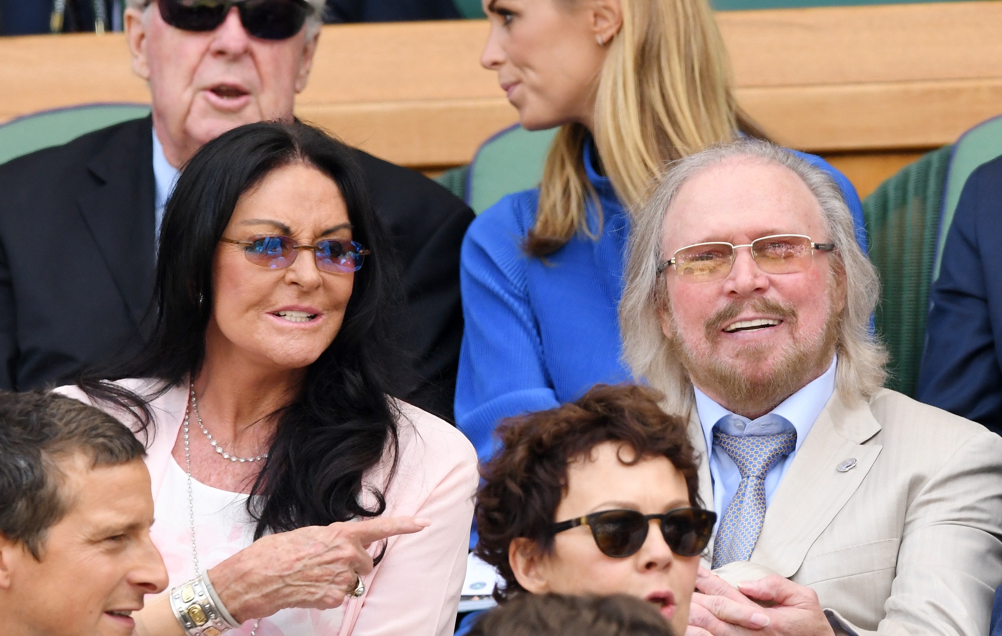 El imitador de Barry Gibb estafa a una mujer con el dinero de su jubilación