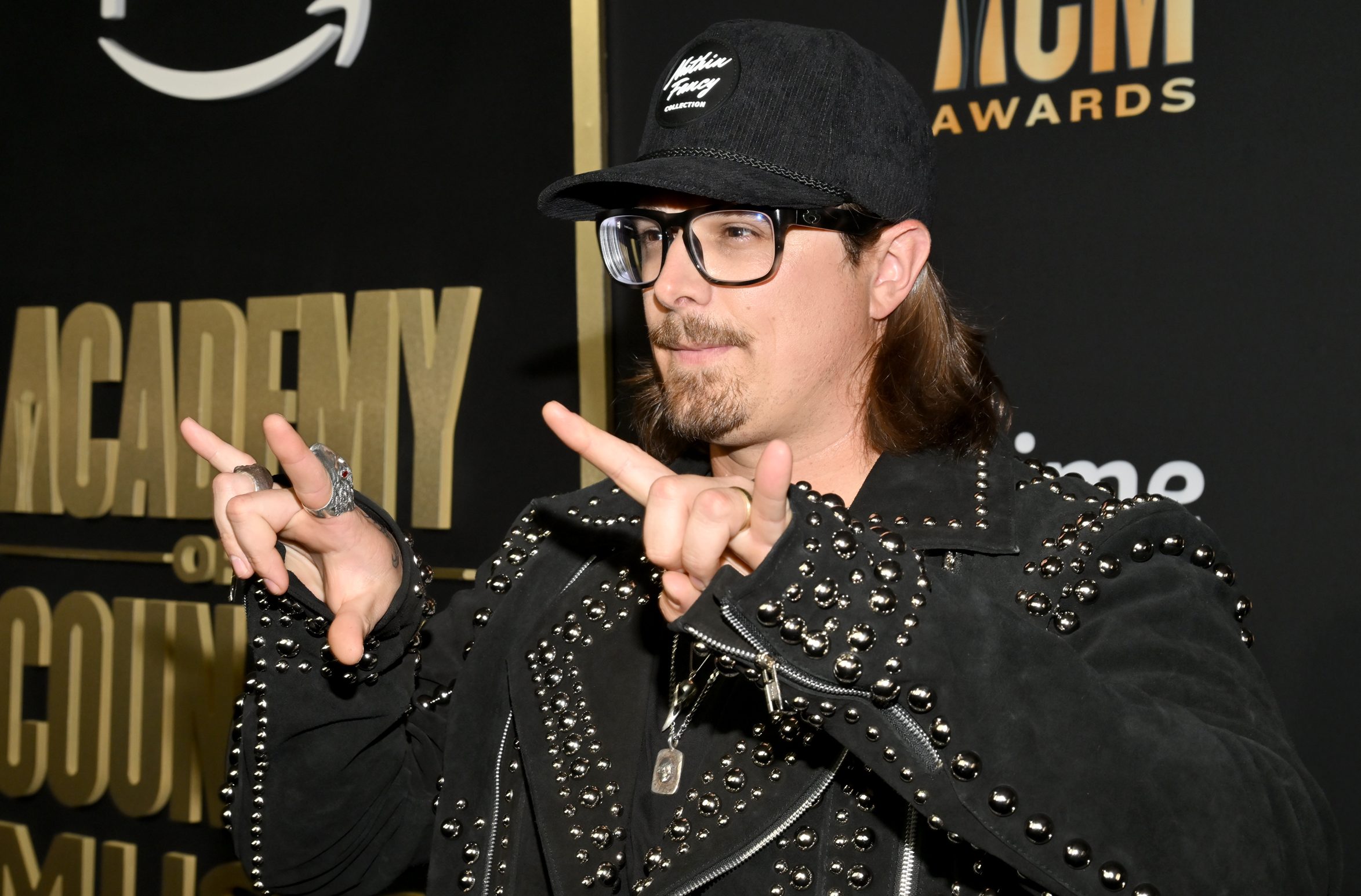 

	
		Hardy suspende tres conciertos para tratar la "ansiedad grave" y los ataques de pánico derivados del accidente de autobús de 2022
	
	