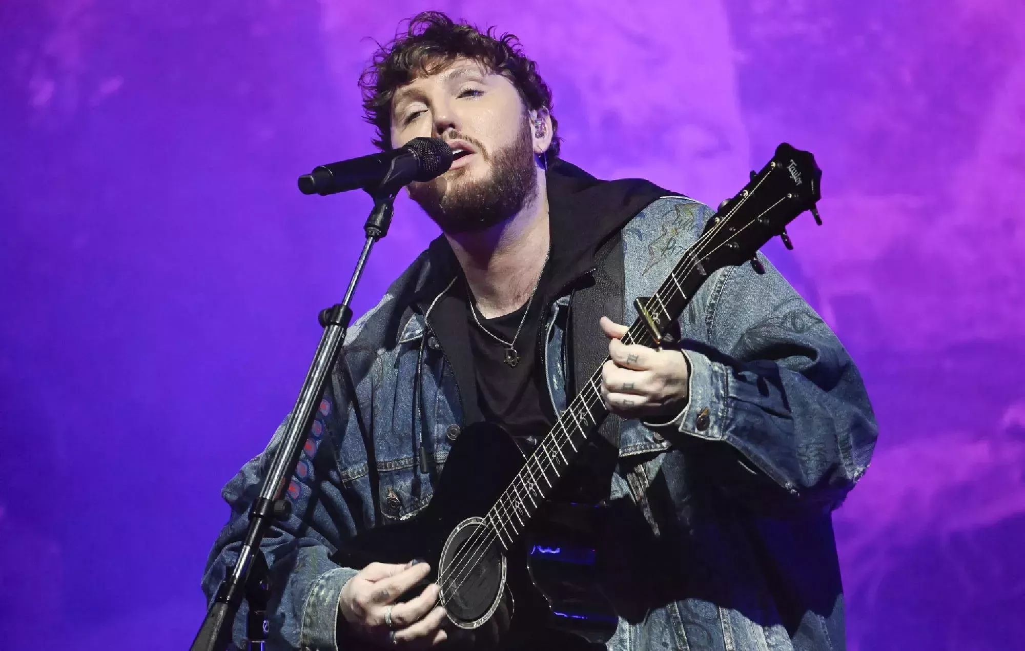 James Arthur dice que fumó una 