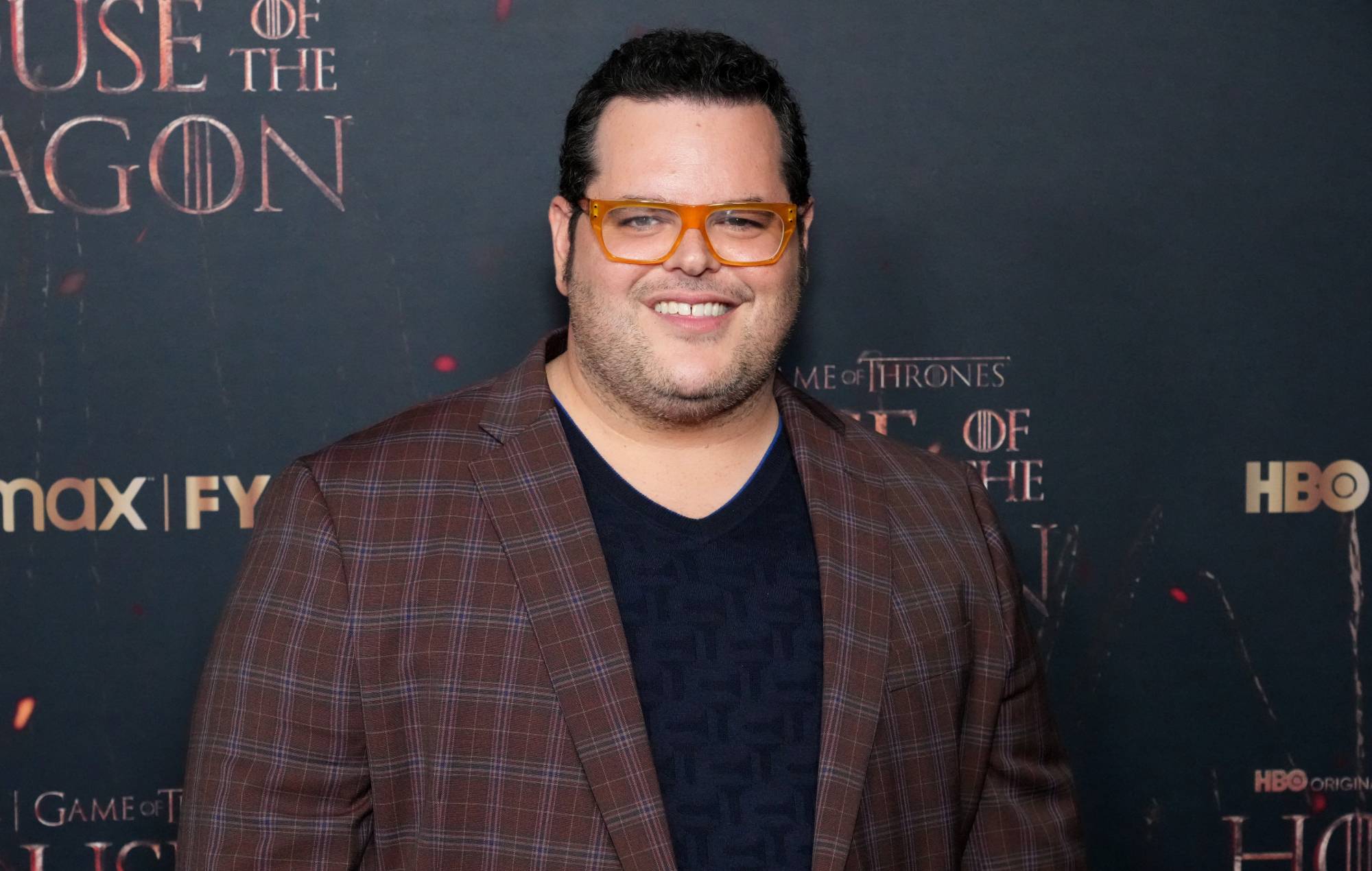 Josh Gad se ve obligado a abandonar la actuación por una "emergencia médica"