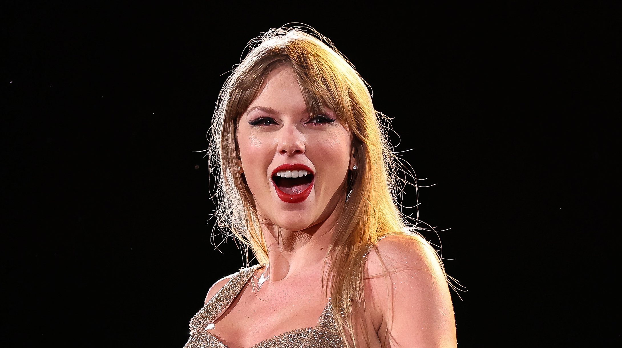 

	
		La gira "Eras Tour" de Taylor Swift es tan emocionante en la pantalla como en carne y hueso: Crítica de la película
	
	