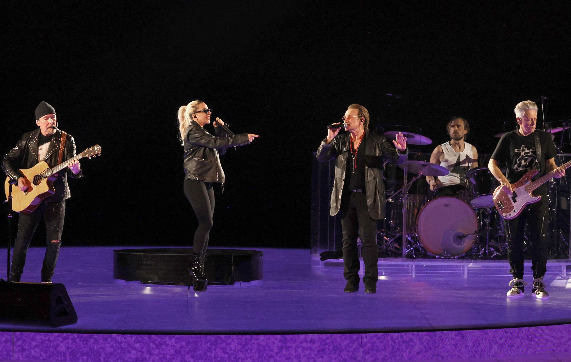 Lady Gaga y U2 cantan "Shallow" en el Sphere de Las Vegas