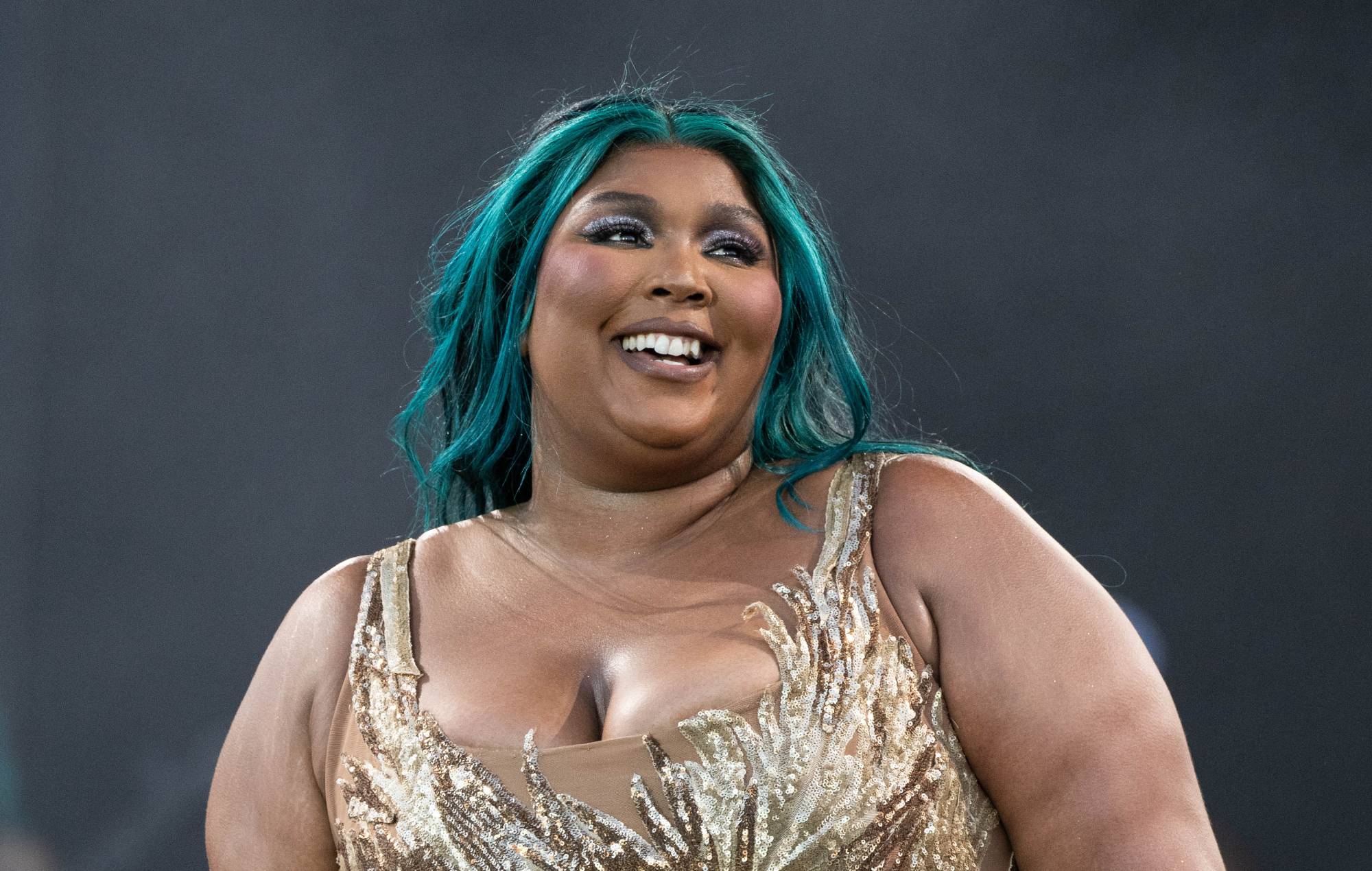Lizzo pide al juez que desestime la "historia triste inventada" contra ella