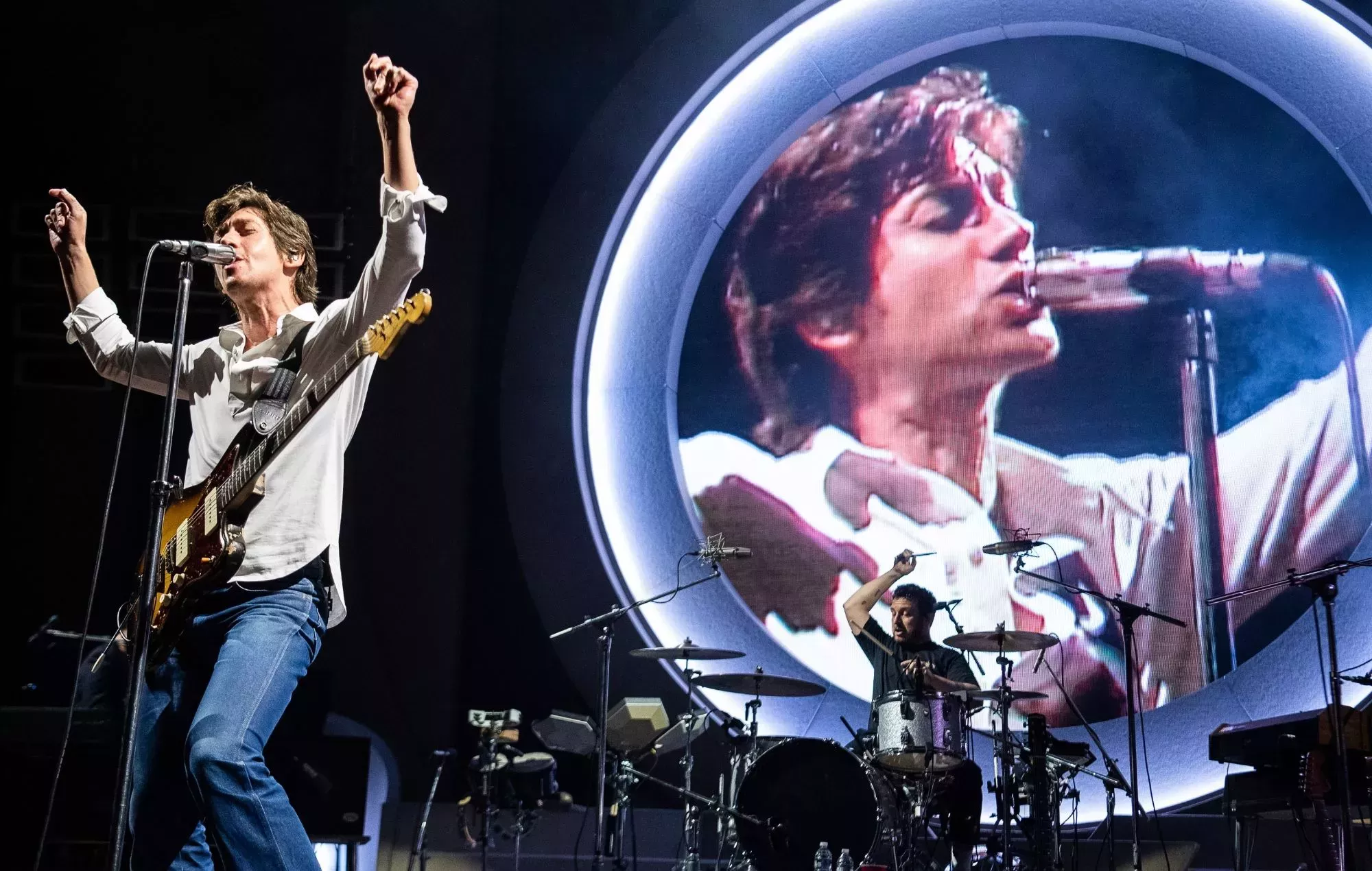 Los Arctic Monkeys actúan con una sección de cuerda en Dublín en las últimas noches de su gira 