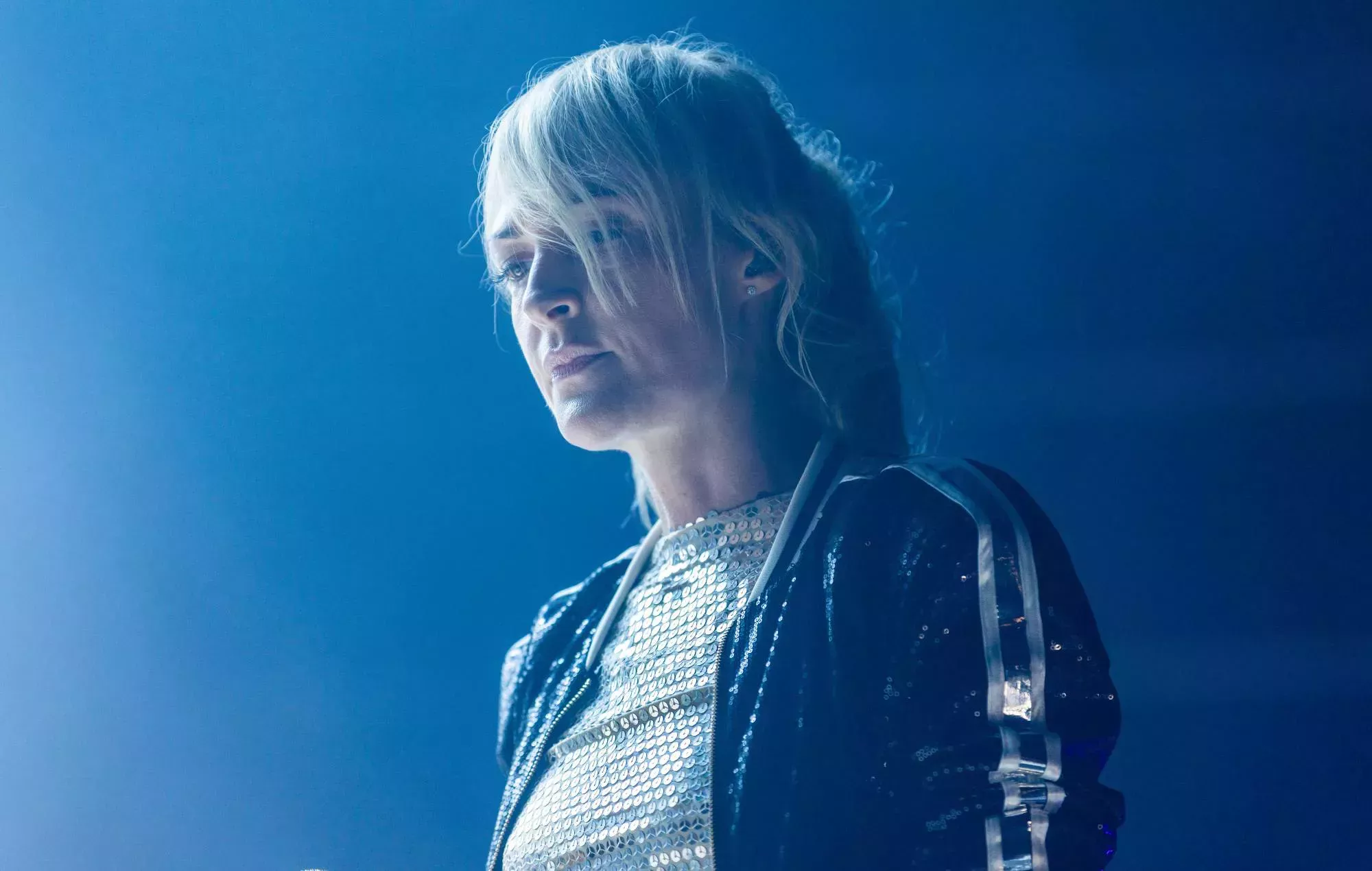 Metric habla de su doble álbum, de la gira con Noel Gallagher y de abordar la