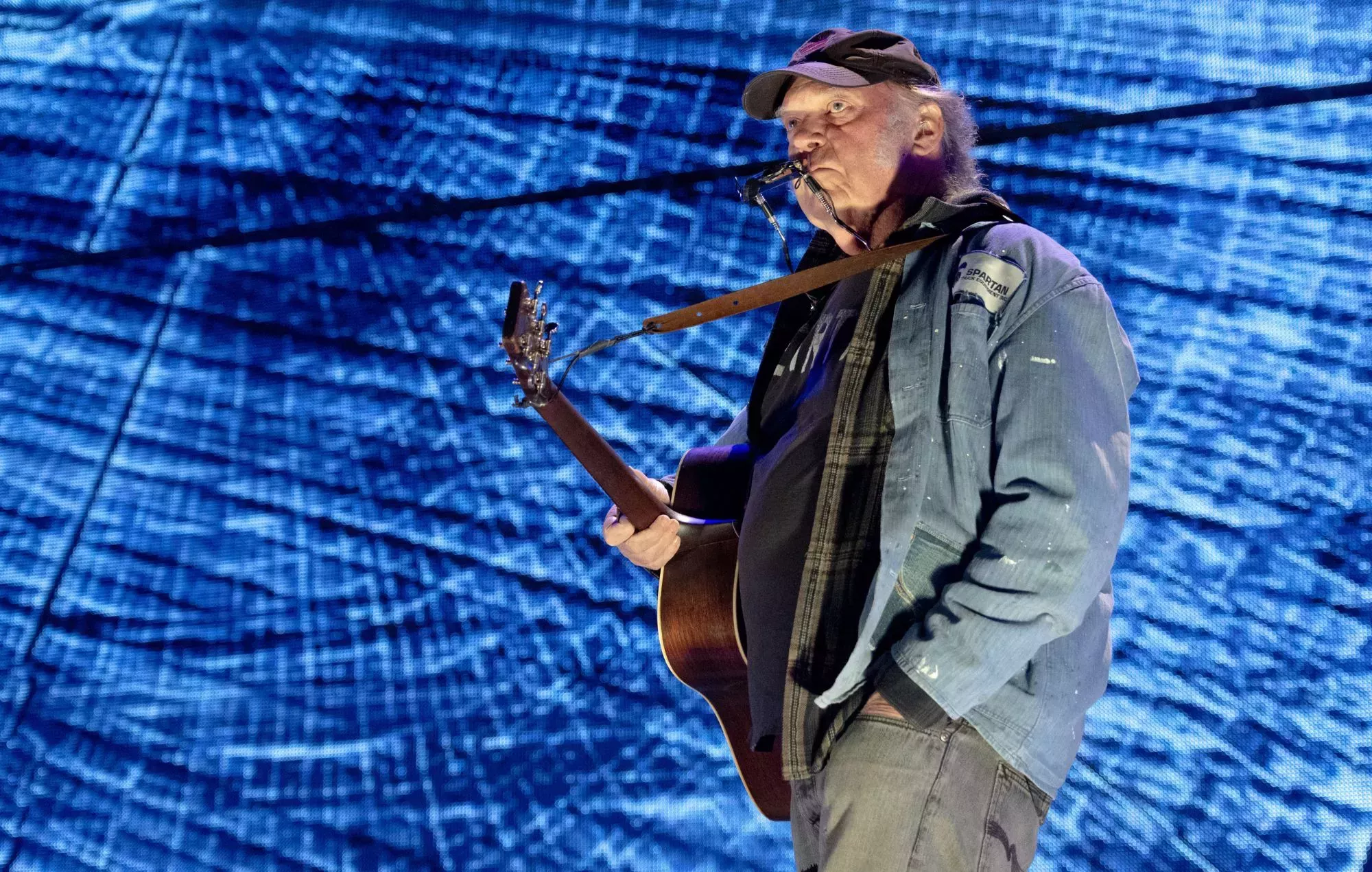 Neil Young anuncia su nuevo álbum 'Before And After