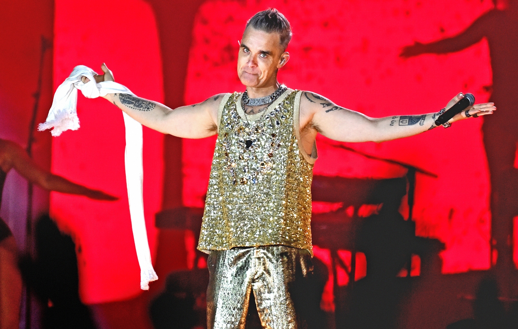 Robbie Williams habría aparecido en 'FIFA' "gratis"