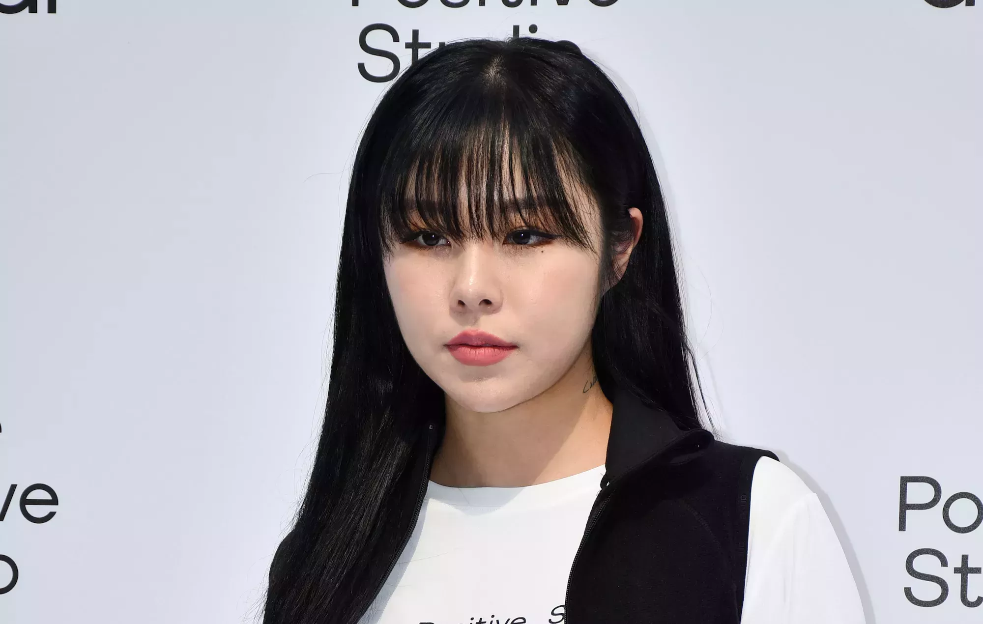 Wheein, de MAMAMOO, disfruta de su propia compañía en el vídeo 