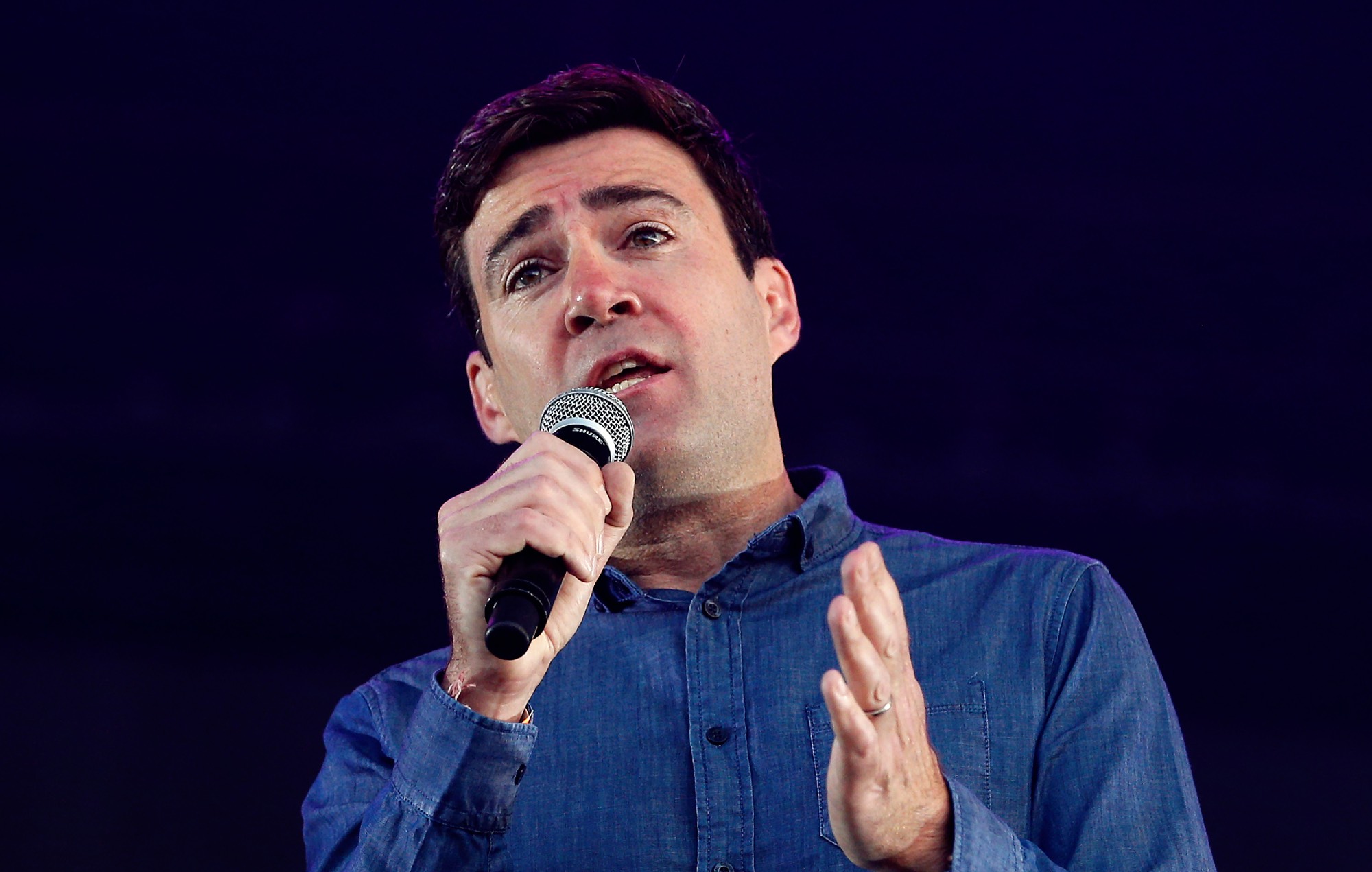 Andy Burnham explica cómo Manchester está "galvanizando" la industria musical frente a los "oídos sordos" de Westminster