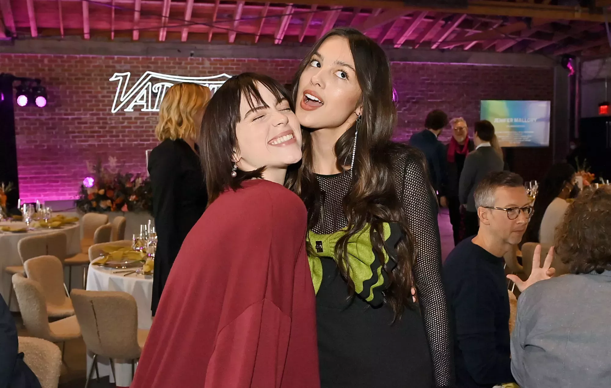 Billie Eilish cuenta cómo Olivia Rodrigo inspiró su canción 