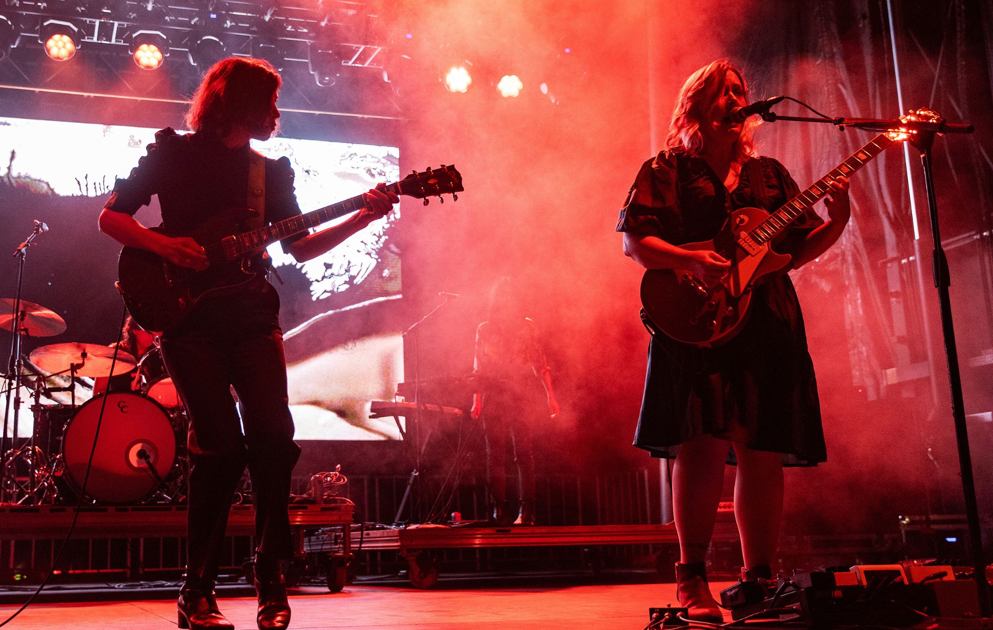 Carrie Brownstein, de Sleater-Kinney, pide el "alto el fuego", la "liberación de Palestina" y la "paz" en un concierto en Londres