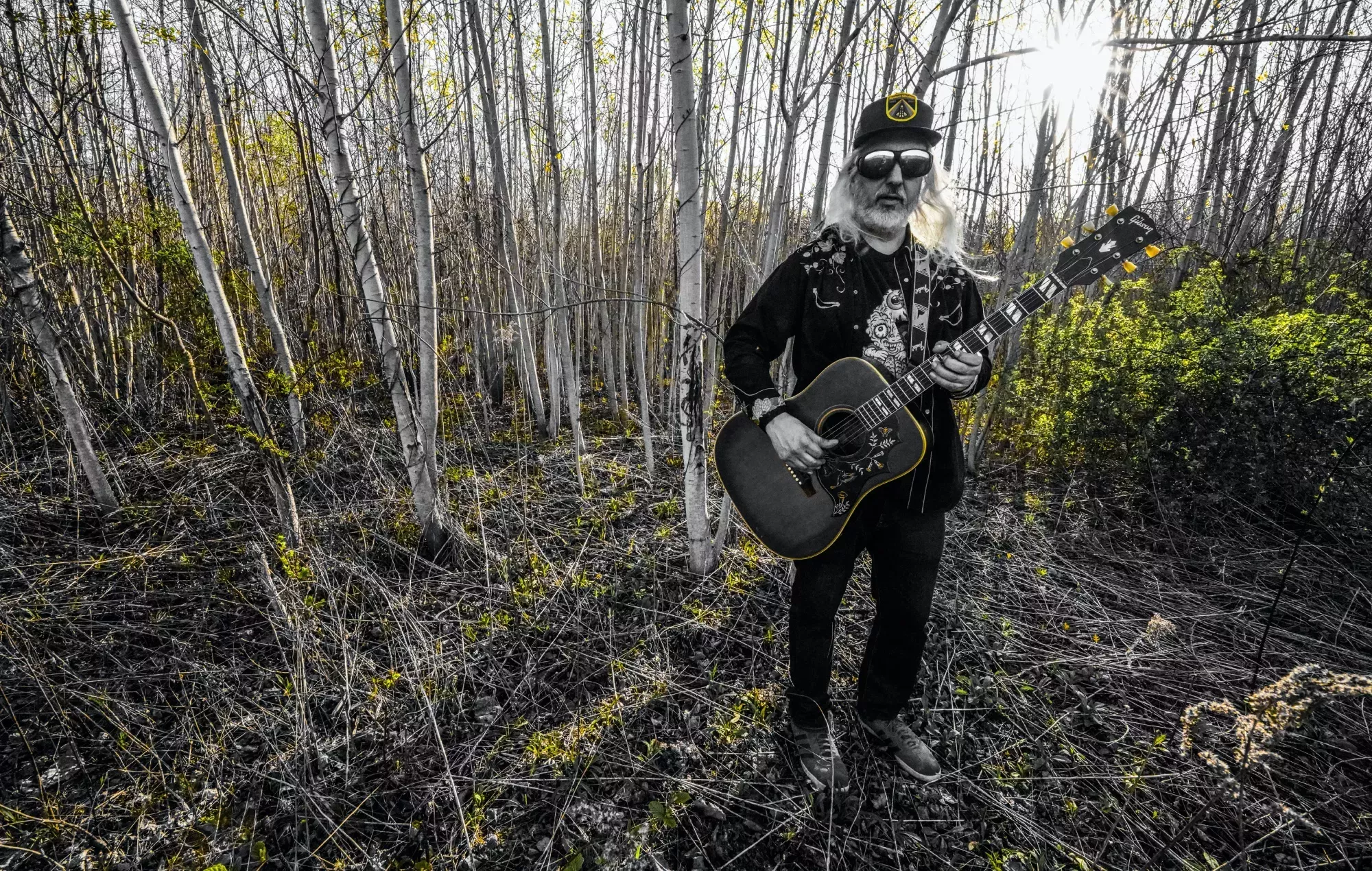 J Mascis anuncia su quinto álbum 'What Do We Do Now' y comparte 'Can't Believe We're Here'