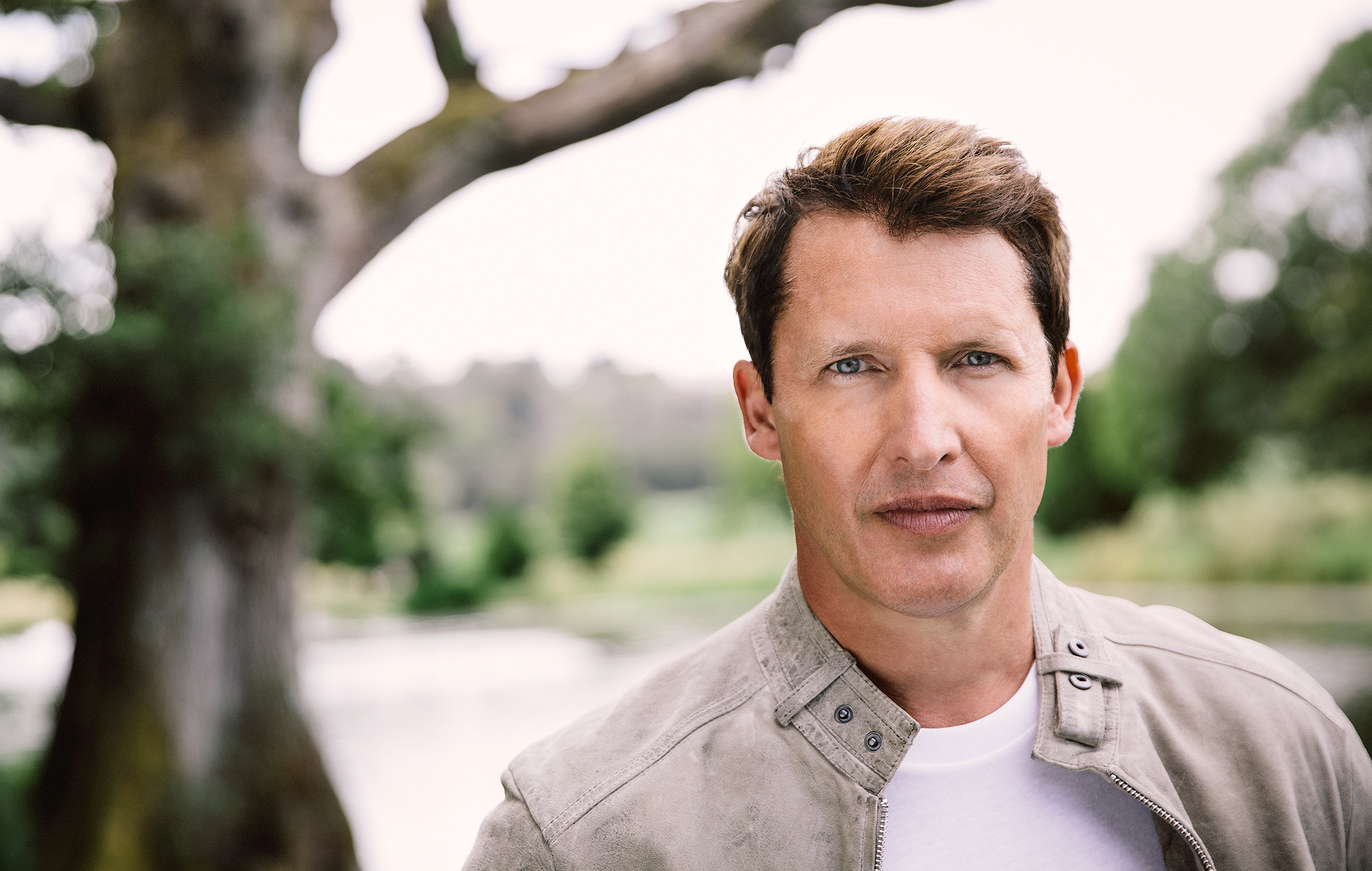 James Blunt recibe por fin el premio NME al "Peor Álbum", después de pedirlo durante años