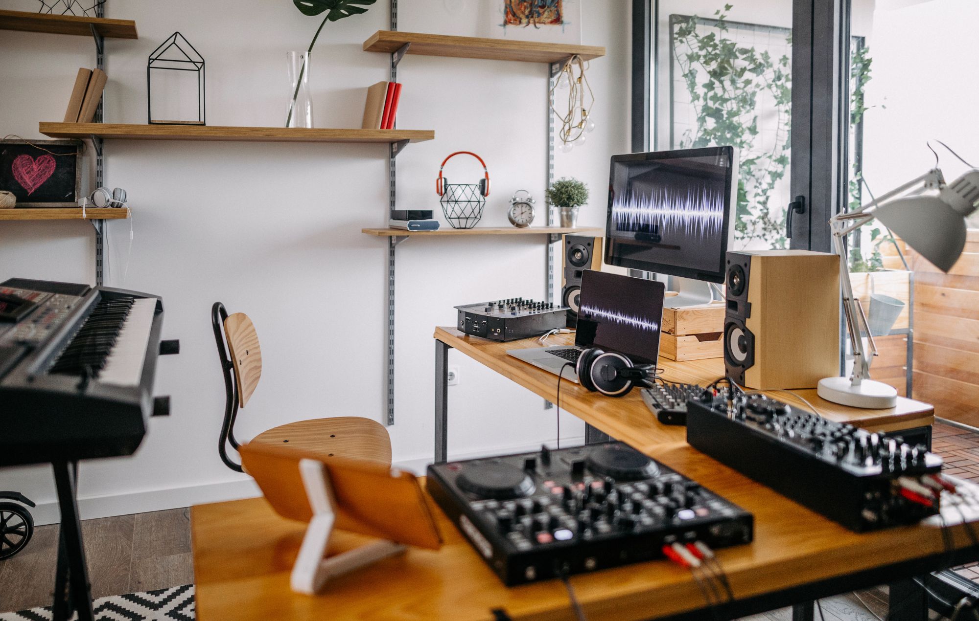 Más de la mitad de los artistas ocultaría el uso de la IA en su música, según una nueva encuesta