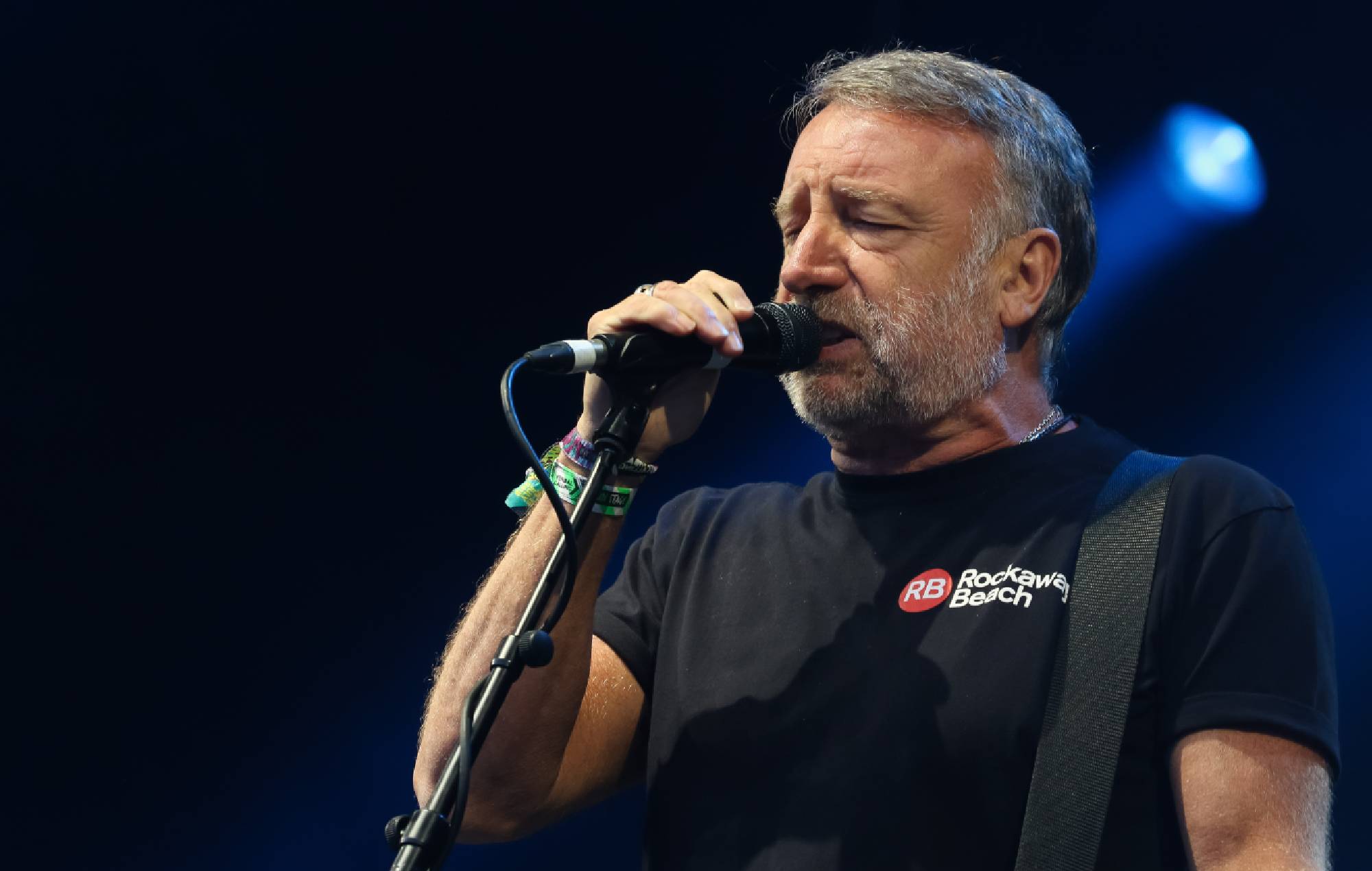 Peter Hook &amp; The Light anuncian gira mundial para 2024 con motivo de la celebración de Joy Division y New Order 'Substance