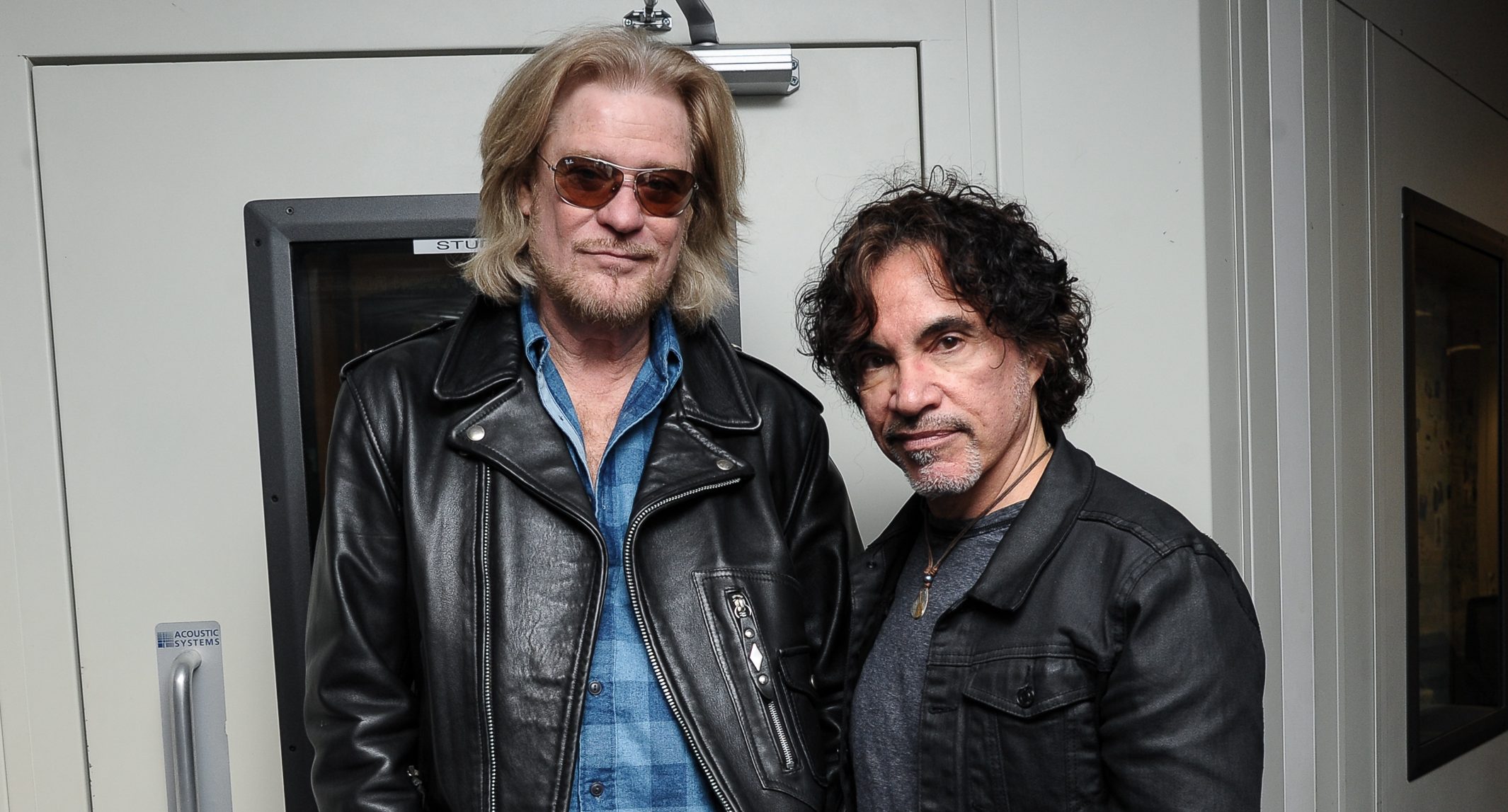 

	
		Resuelto el misterio de la orden de alejamiento de Hall &amp; Oates: Daryl Hall quiere impedir que John Oates venda su parte de la empresa a Primary Wave.
	
	