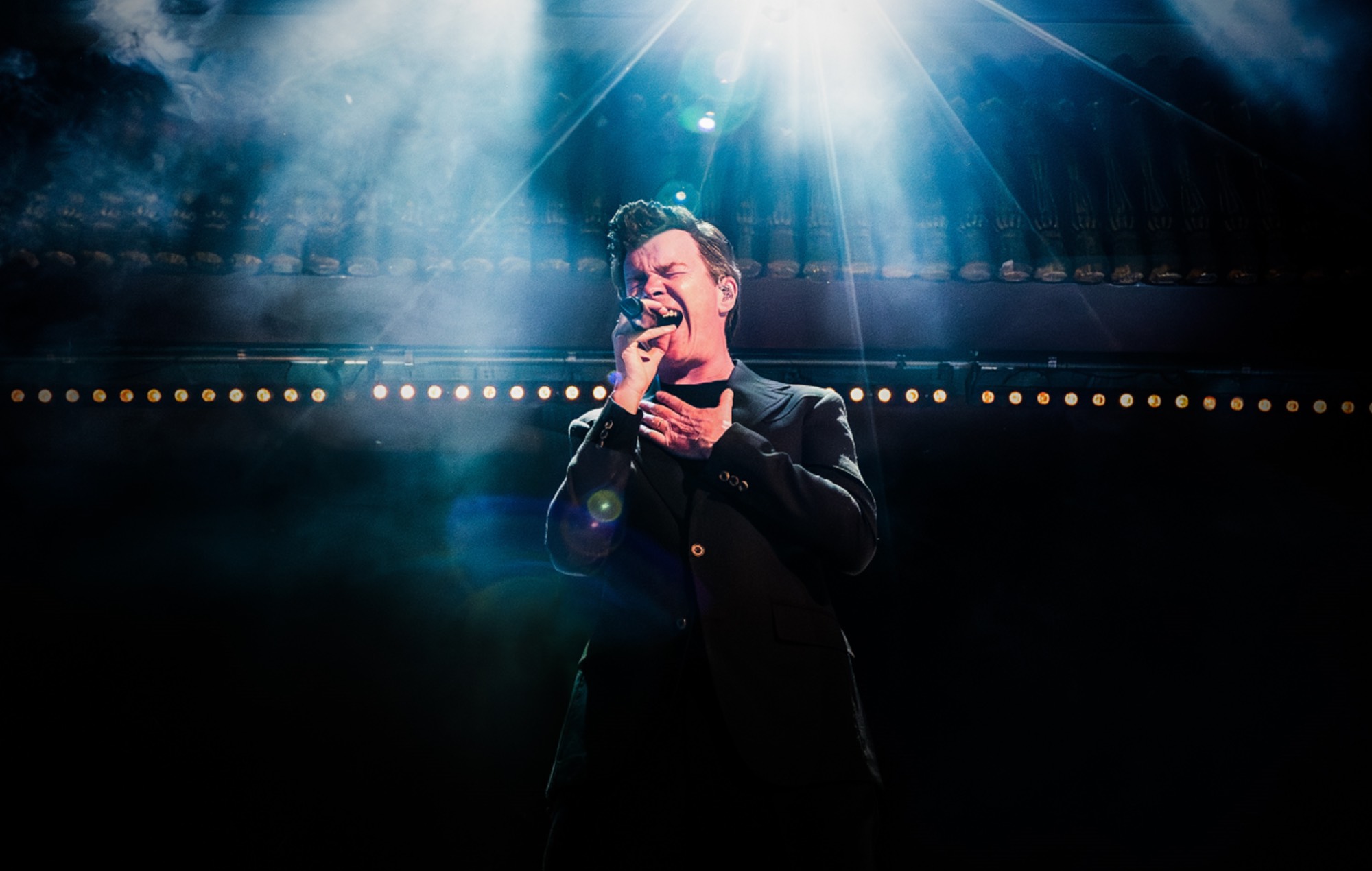 Rick Astley ofrecerá el concierto de "Nochevieja" de este año en la BBC