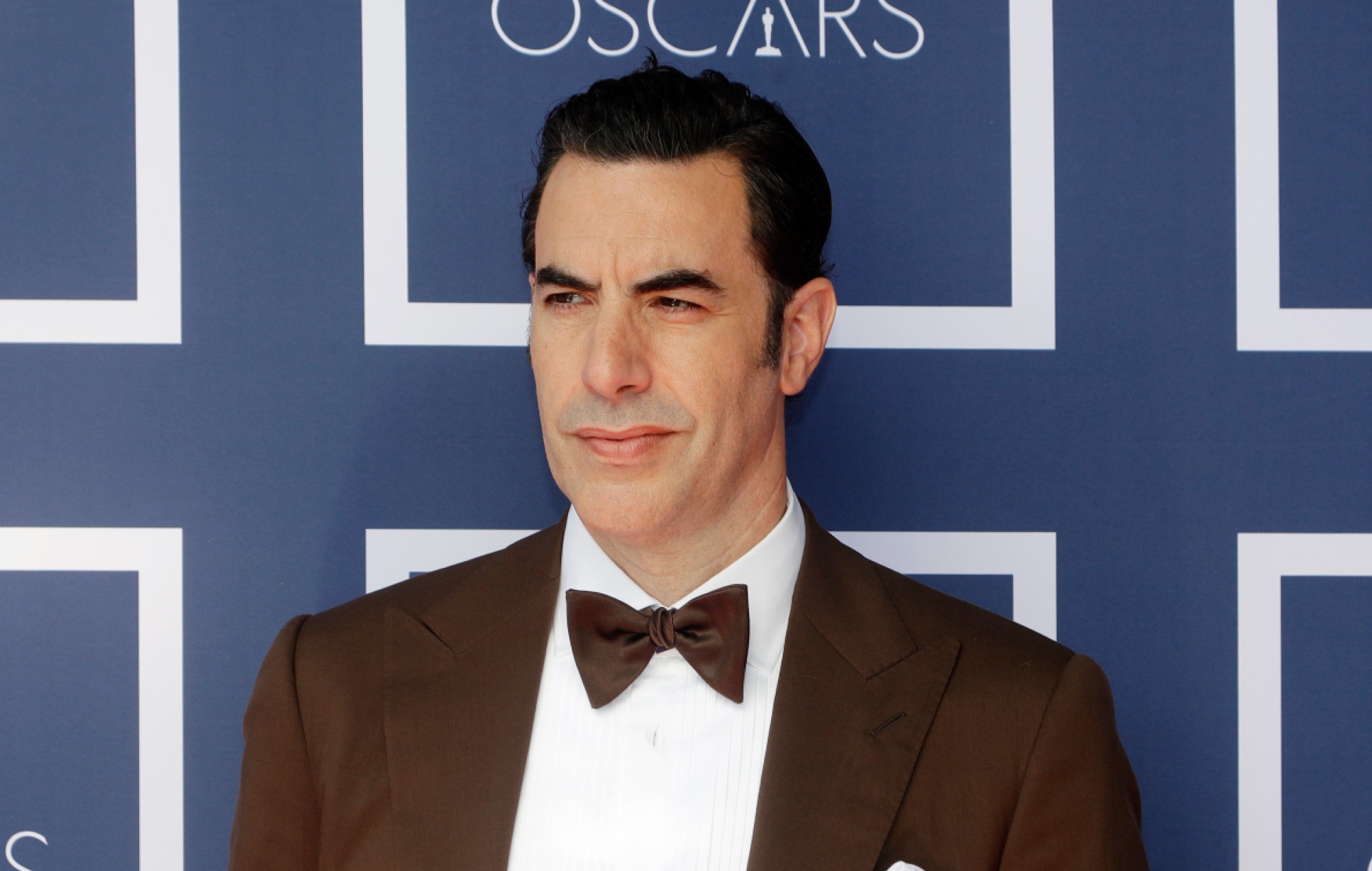 Sacha Baron Cohen dice que TikTok está "creando el mayor movimiento antisemita desde los nazis"