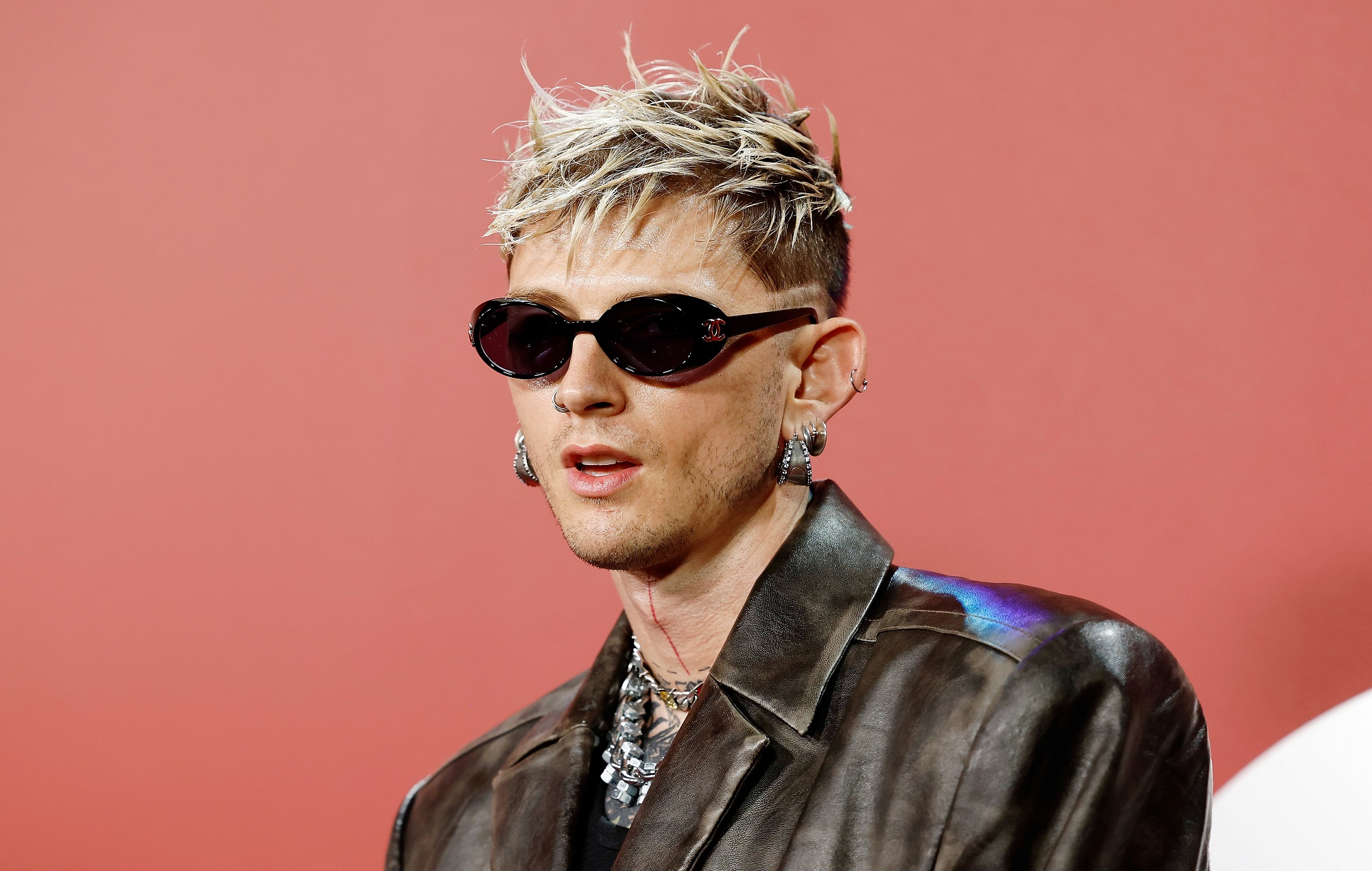 ¿Se va a cambiar el nombre Machine Gun Kelly?