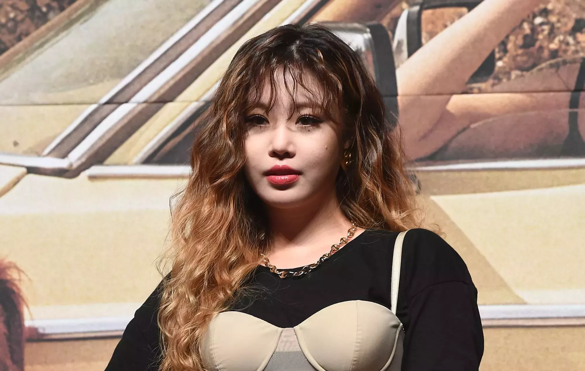 Soojin debuta en solitario con el feroz vídeo musical de 'AGASSY'