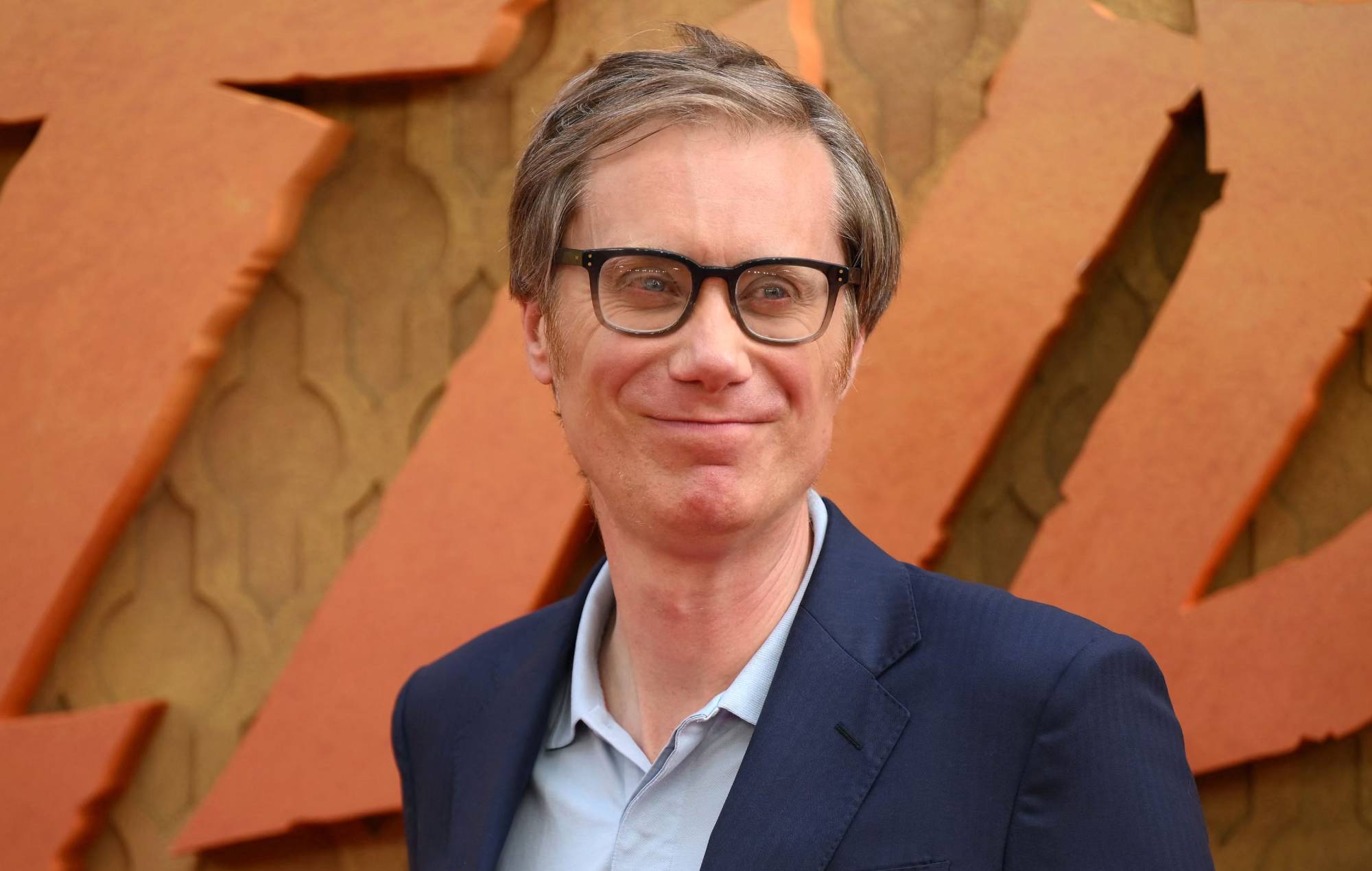 Stephen Merchant revela que Adele le rindió un homenaje especial en Las Vegas pero que "no recibió una mierda" de Bono