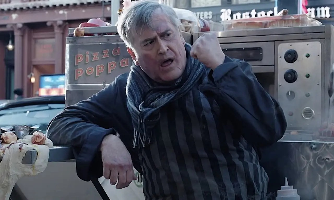 Bruce Campbell confirma que sus personajes de Spider-Man y Doctor Strange son iguales