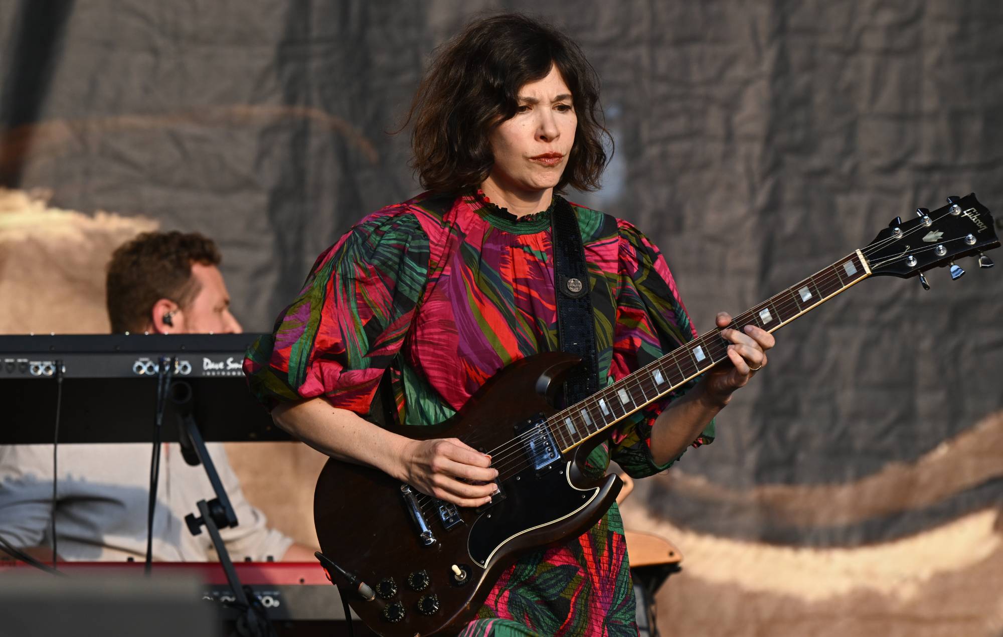 Carrie Brownstein, de Sleater-Kinney, cuenta cómo el dolor influyó en su nuevo álbum "Little Rope": "Realmente necesitaba seguir adelante"