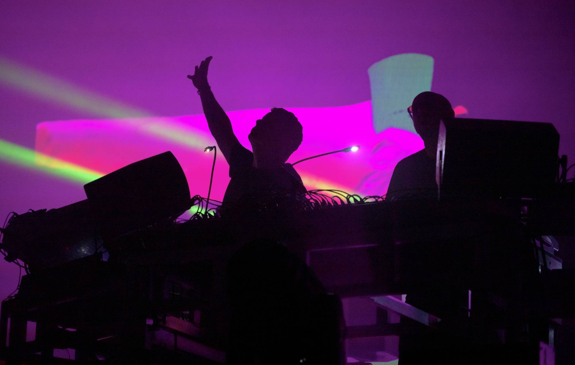 Chemical Brothers, Fatboy Slim, Glastonbury y otros donan artículos para la subasta de Vikki Drama