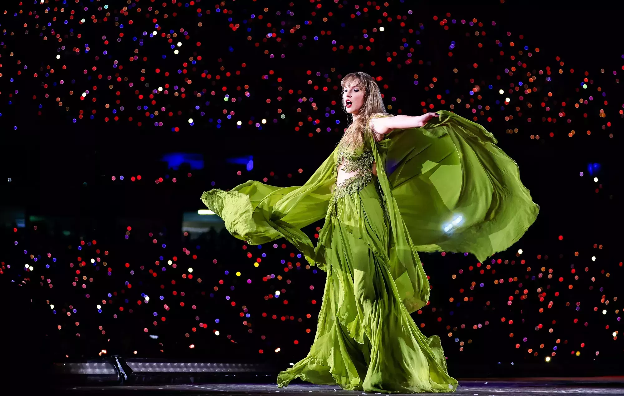 El Jingle Ball de Detroit anuncia a Taylor Swift como invitada sorpresa, antes de traer a un imitador