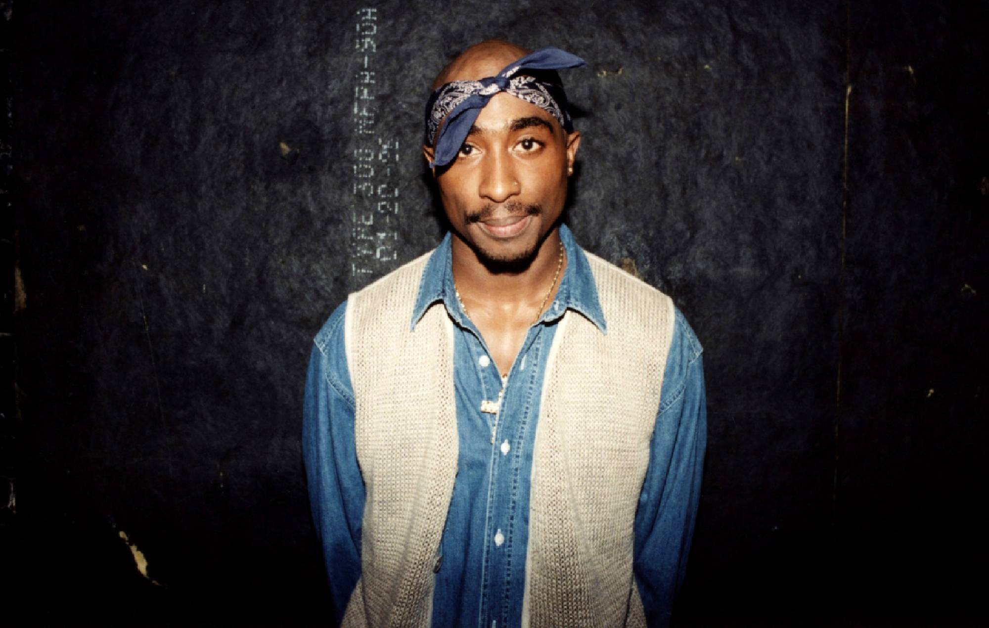 El sospechoso del asesinato de Tupac Shakur dice que sus comentarios eran "entretenimiento" y pide arresto domiciliario