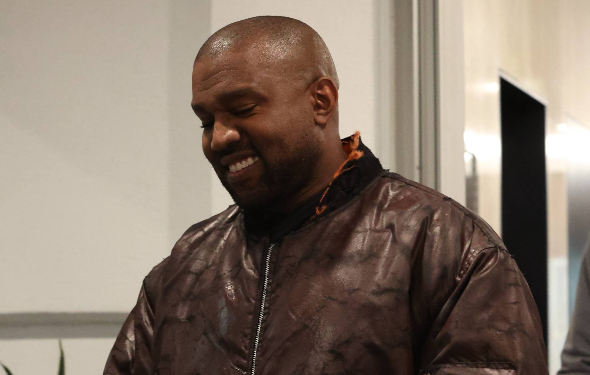 Kanye "Ye" West vende su mansión de Tadao Ando por 53 millones de dólares tras vaciar por completo el interior y la electricidad