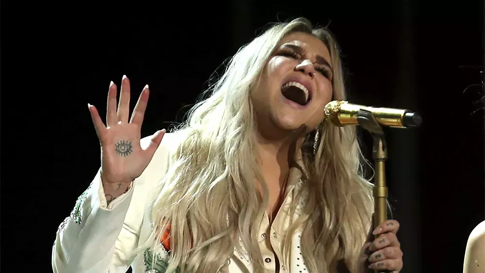 

	
		Kesha se separa de la discográfica de Dr. Luke, RCA Records y Vector Management
	
	