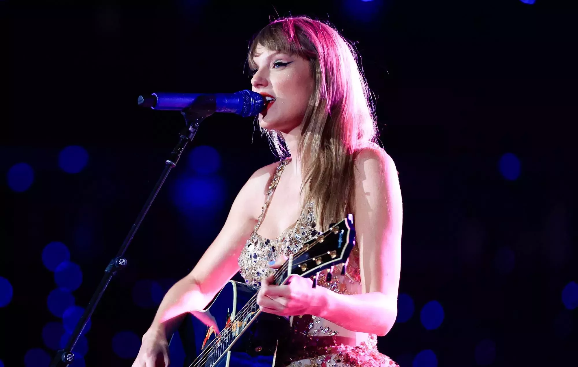 Los fans de Taylor Swift piden agua gratis en todos los conciertos tras la muerte de una seguidora en Río