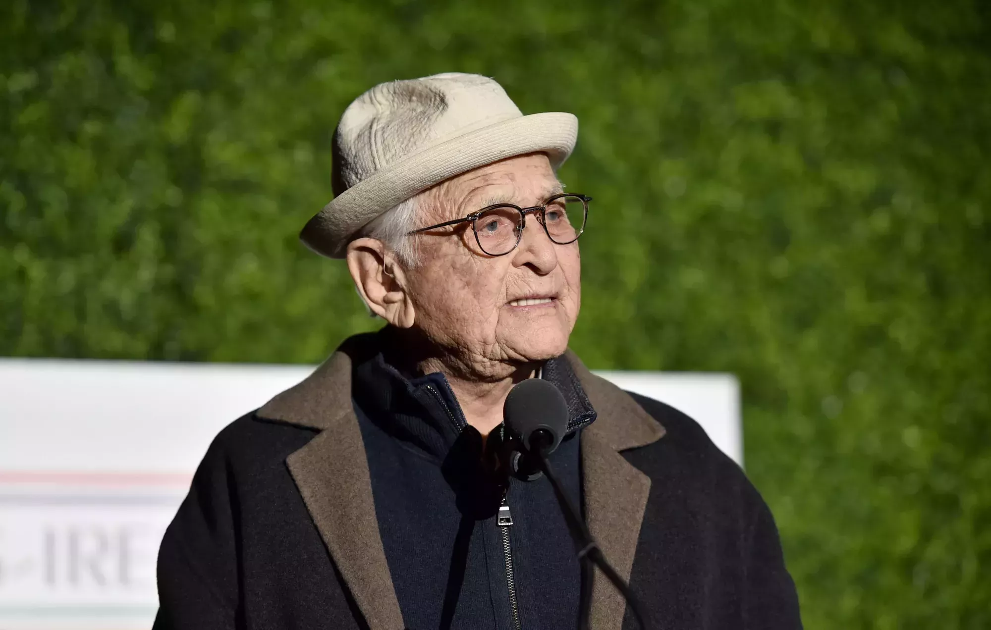 Norman Lear, la leyenda de las comedias estadounidenses, fallece a los 101 años