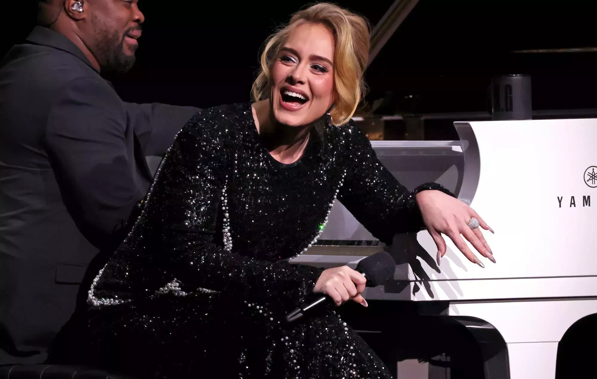 Adele dice que hará una gira mundial para su próximo álbum
