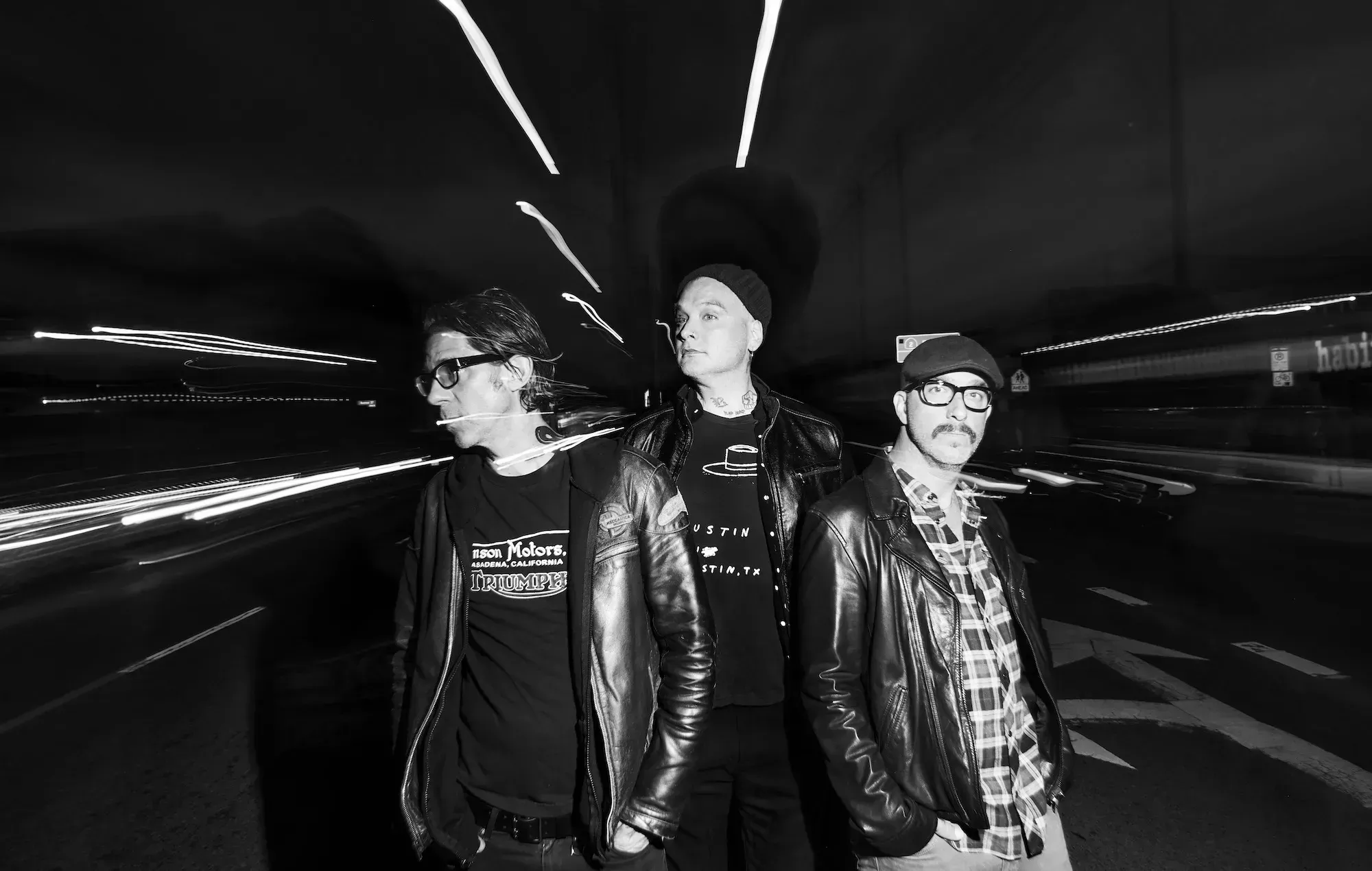 Alkaline Trio comparte su pegadizo nuevo single 'Versions Of You'