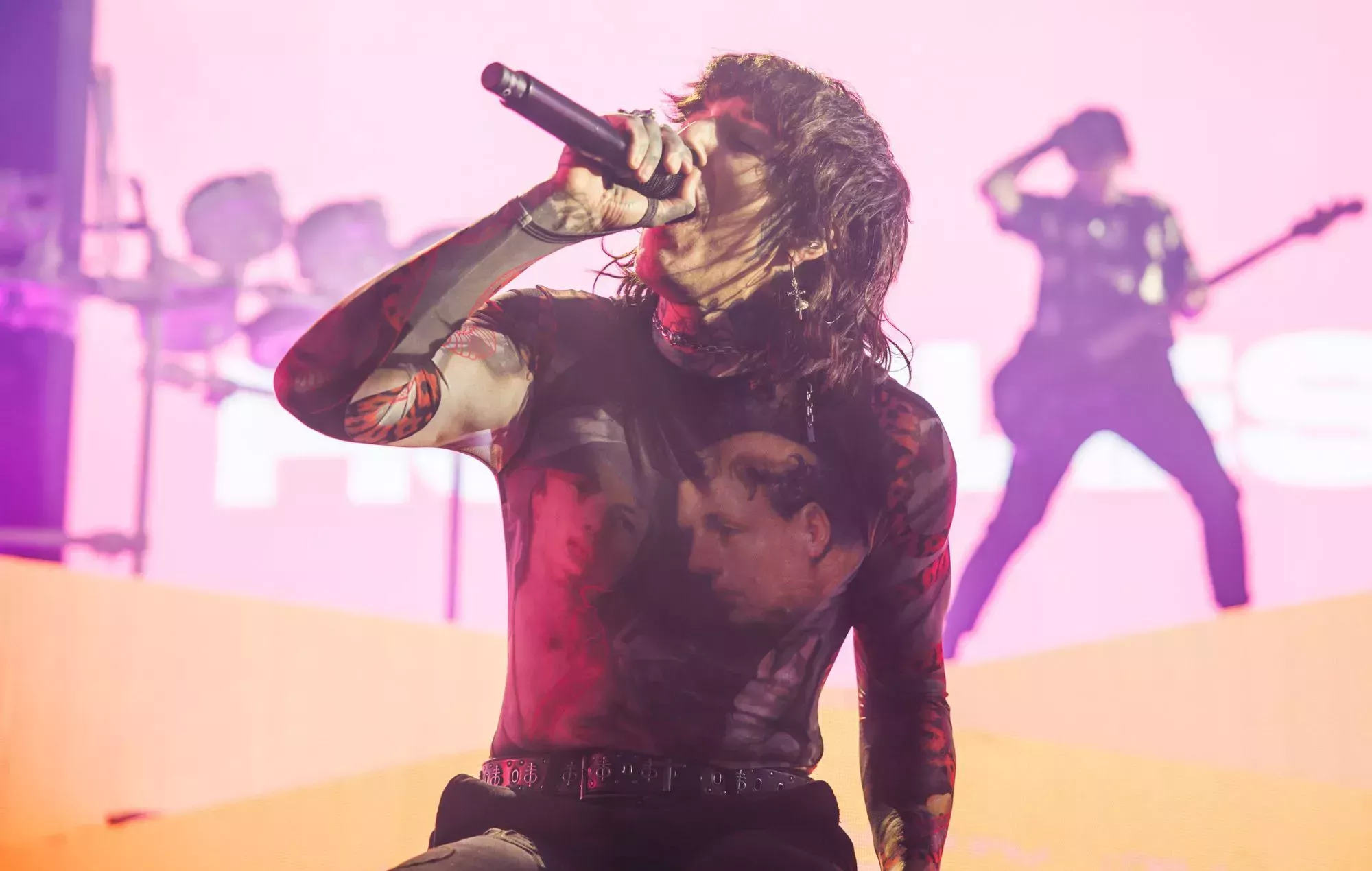 Bring Me The Horizon anuncia el lanzamiento de su nuevo single 'Kool-Aid' y la reunión con Dan Lancaster tras la salida de Jordan Fish