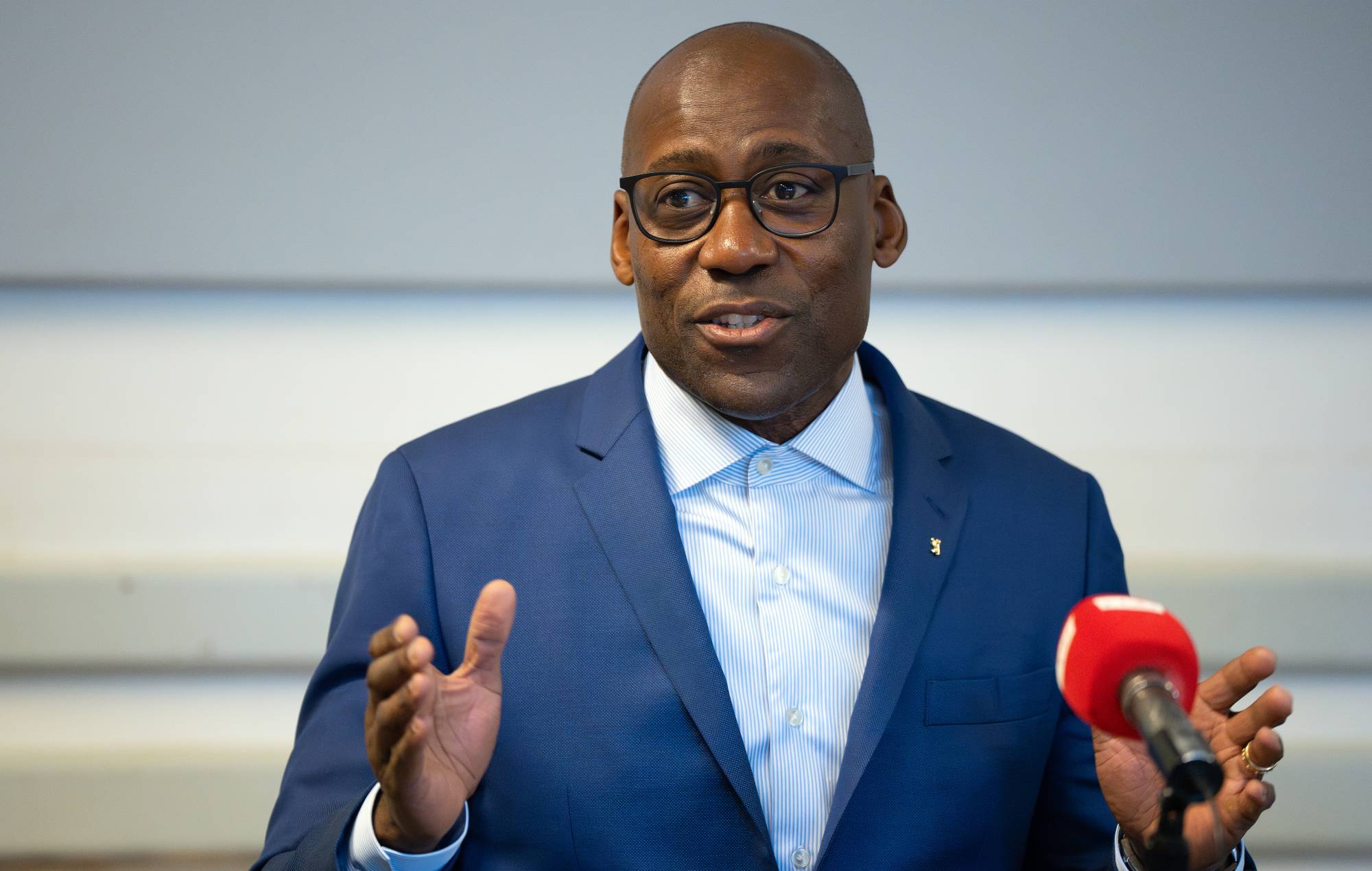 El Senado de Berlín suprime la polémica "cláusula antidiscriminación" para la financiación de las artes en medio de protestas tras el boicot cultural